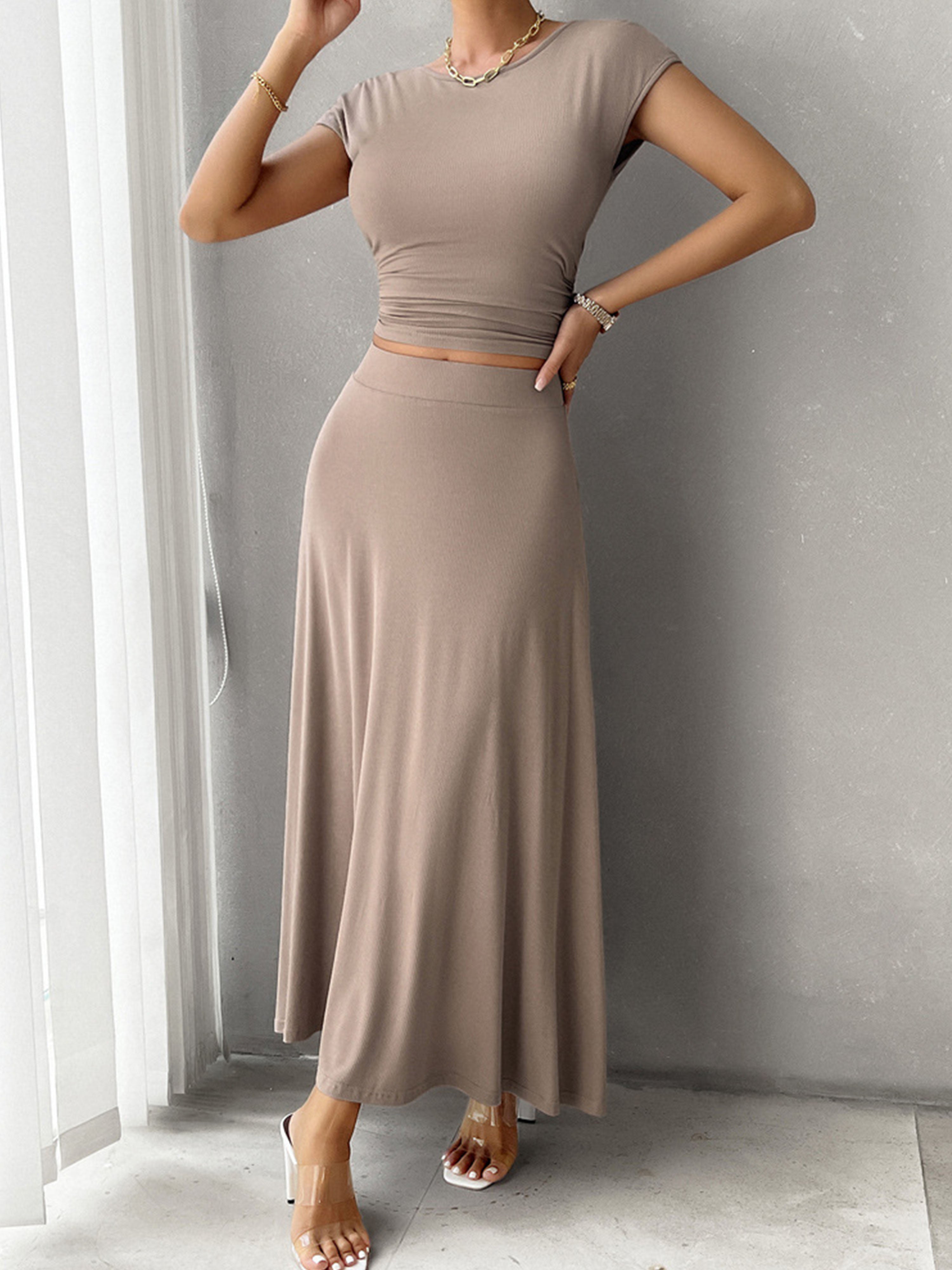 Ensemble Élégant Invité Mariage Taupe 2 Pièces Robe Fourreau à Manches Courtes
