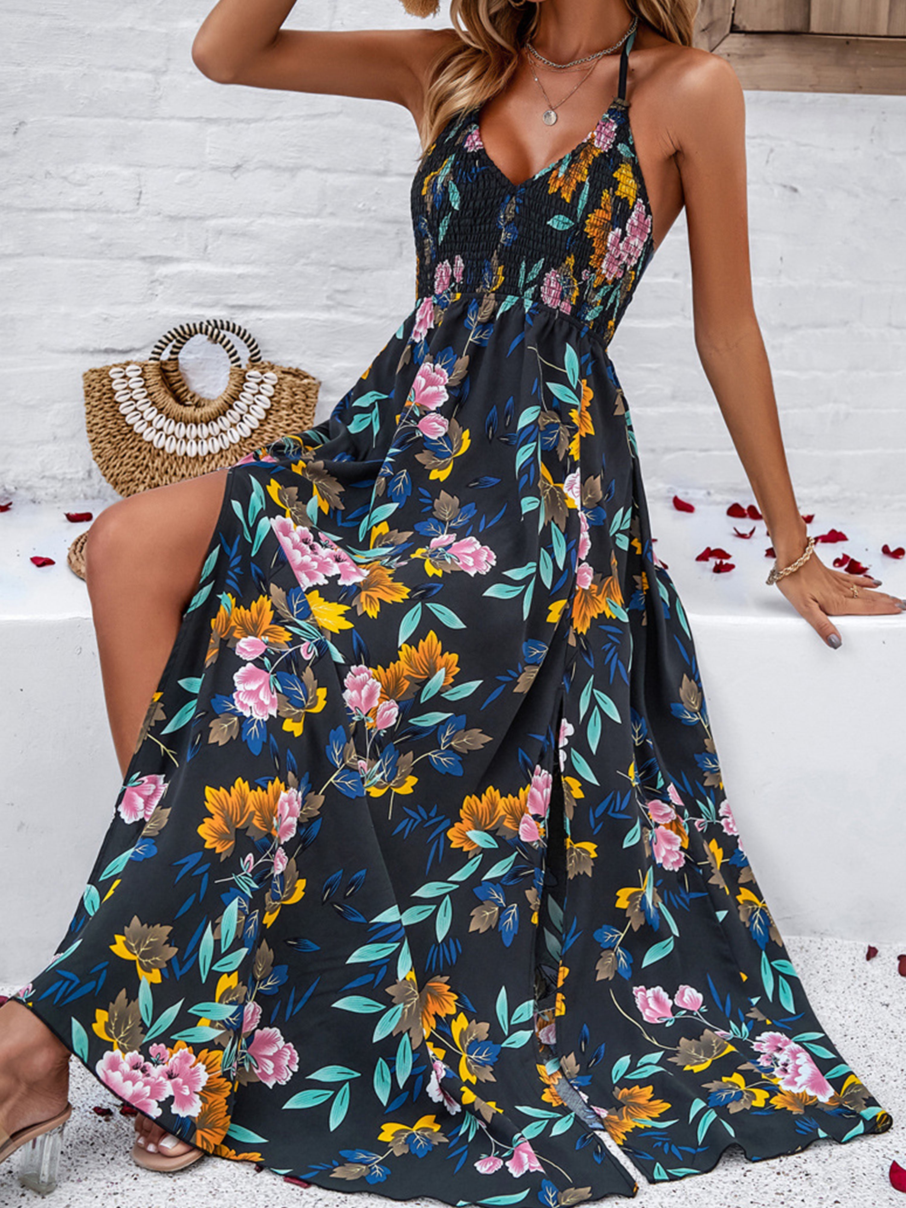 Robe en Noir Licou Trapèze Col V Sans Manches Robe Invitée de Mariage