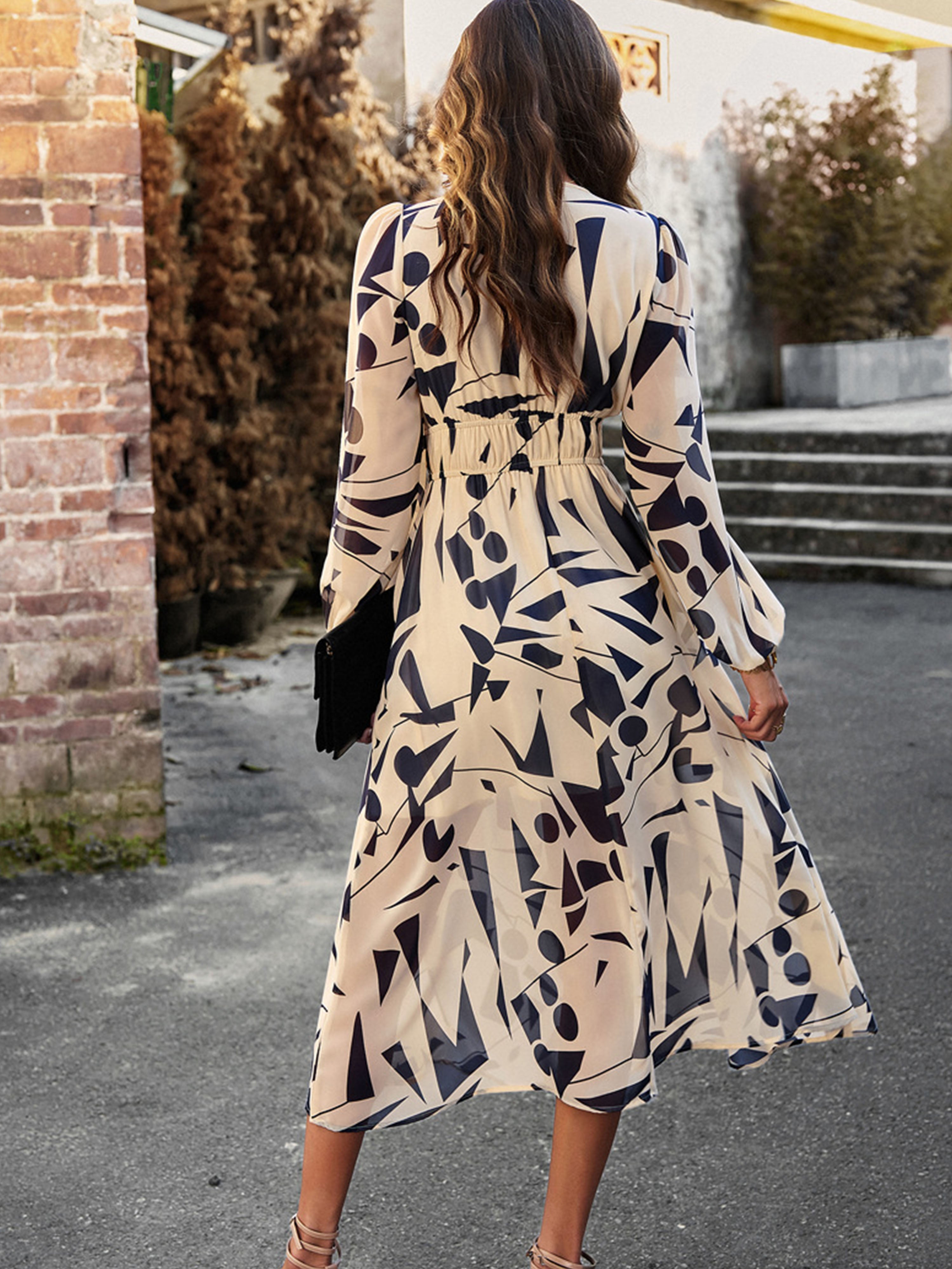 Robe en Abricot Trapèze Col V Manches Longues Robe Invitée de Mariage