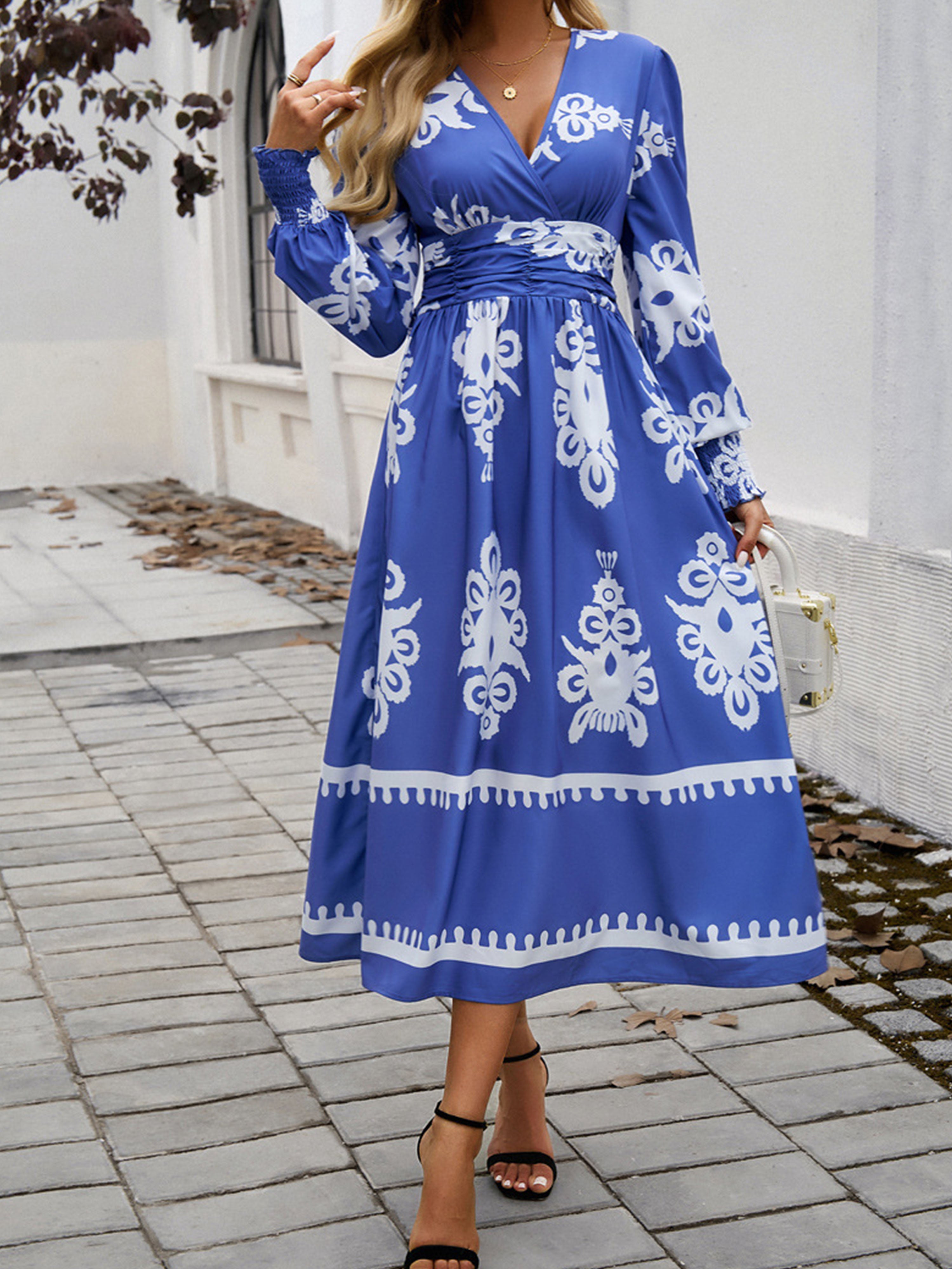 Robe Invitée Mariage à Contraste de Bleu Encolure en V à Manches Longues et Taille Empire