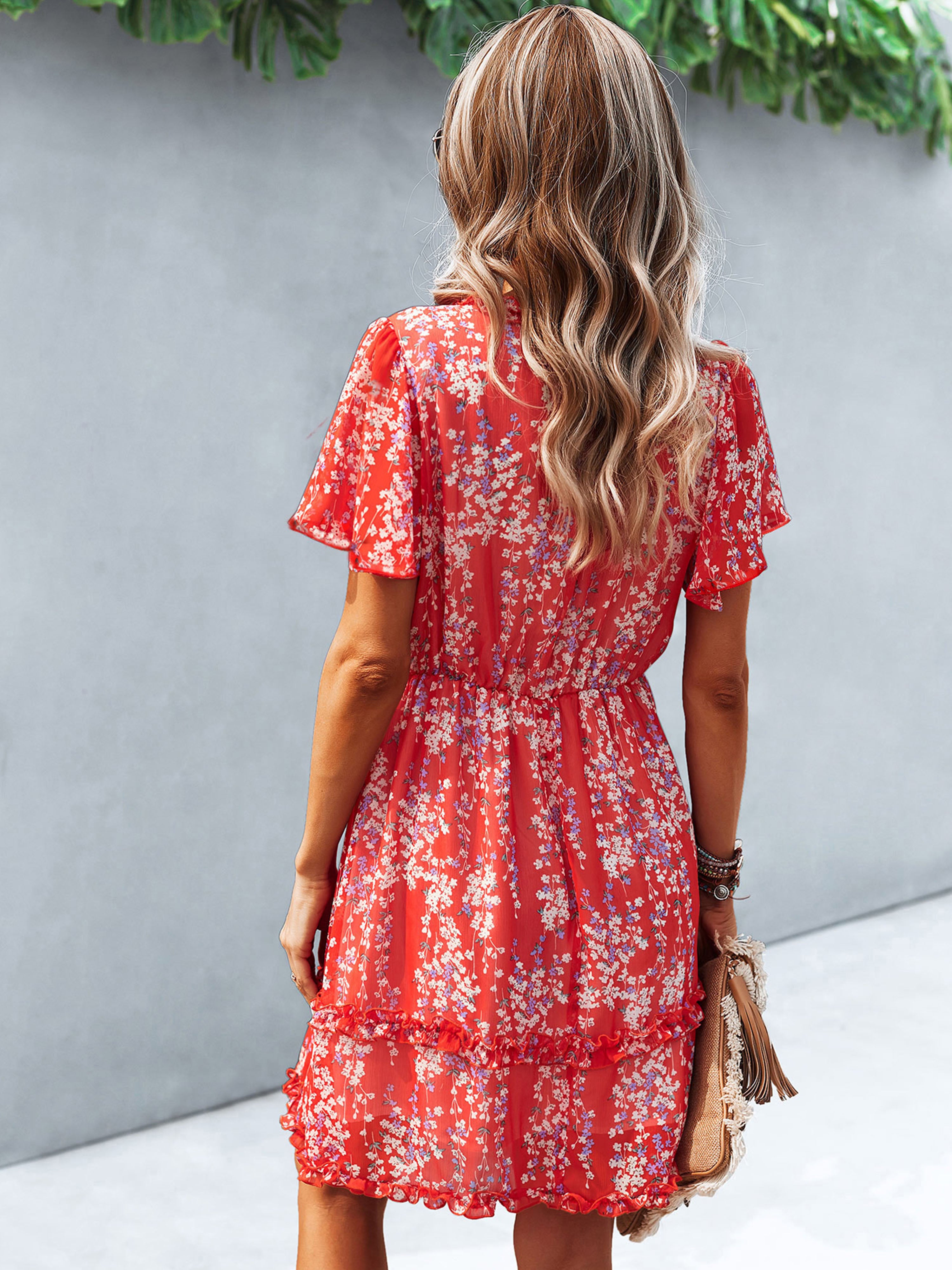 Robe Invitée Mariage Rouge Florale Coupe A à Encolure en V et Manches Courtes Volantées