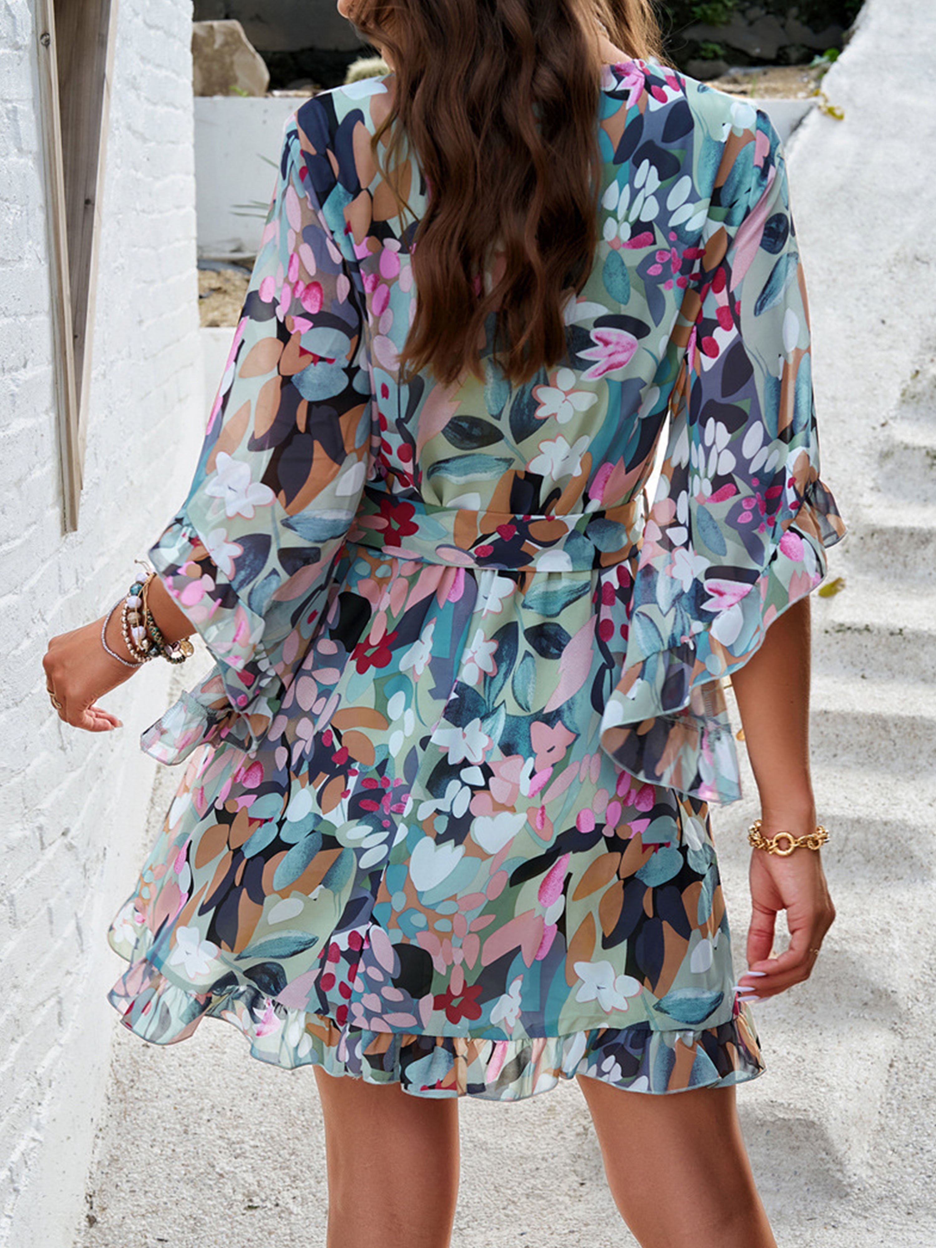 Robe Florale en Vert Noeud Papillon Col V Manches Mi-Longue à Volants Robe Invitée de Mariage