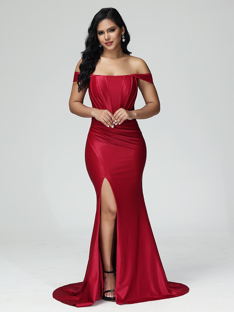 Epaule Dénudée Satin Robe de demoiselle d'honneur Plissé avec Traîne de Balayage en ROUGE