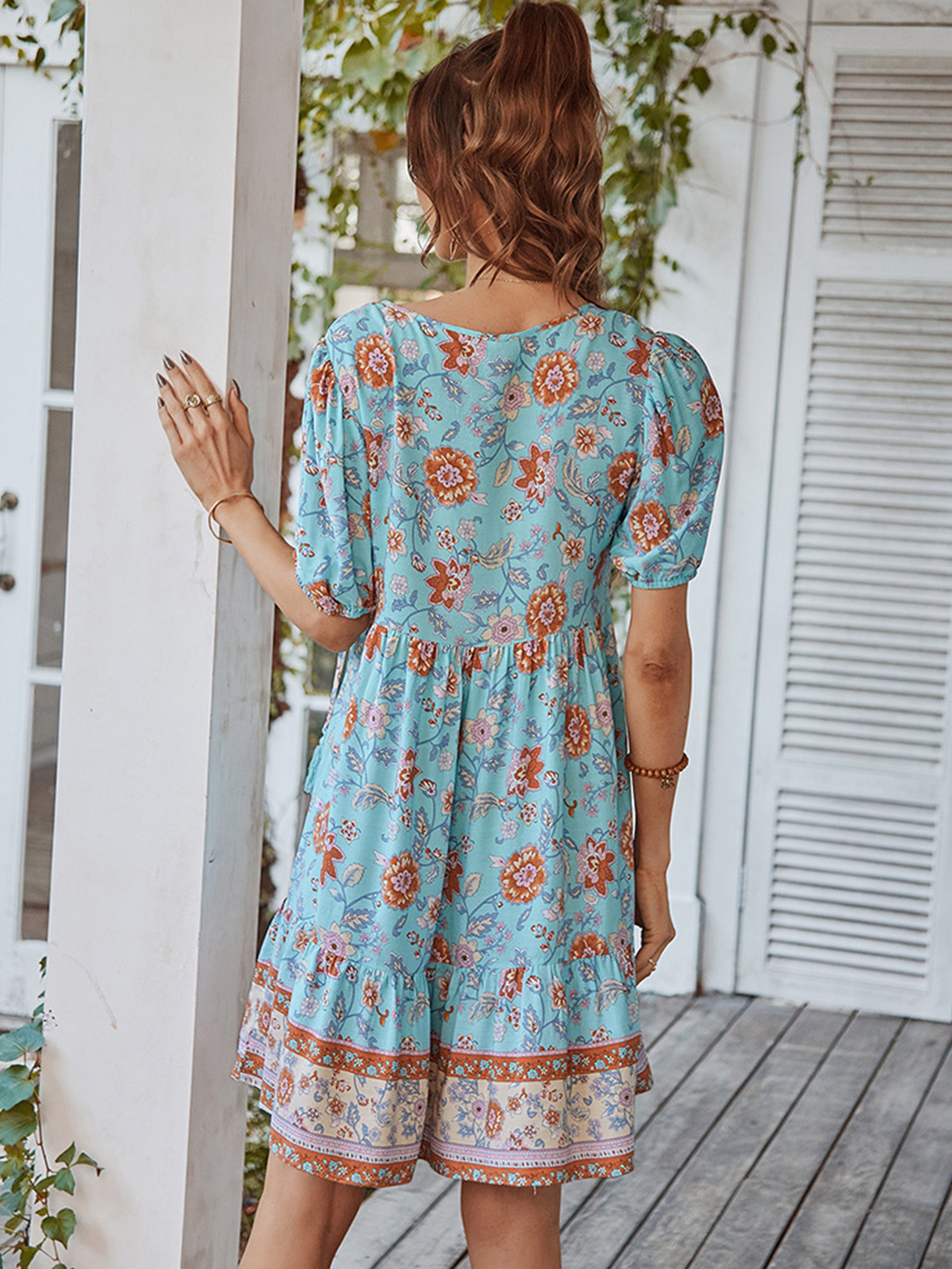 Robe Courte Trapèze Col V Manches Courtes Robe Invitée de Mariage en Bleu Ciel