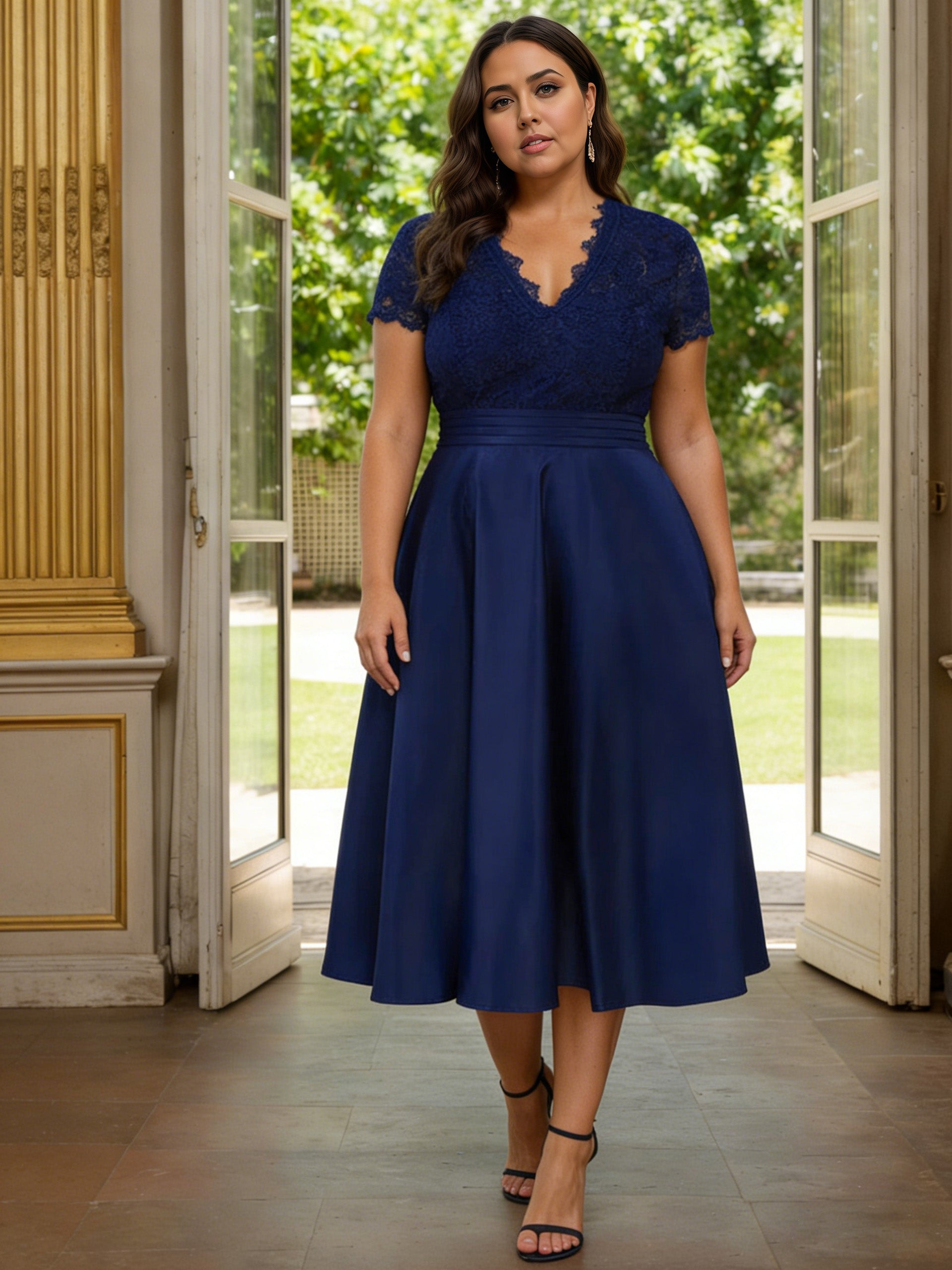 Cicinia Bleu Marine Robe Grande Taille pour Mère de la Mariée Longue A-Line en Satin Dentelle Longueur Midi