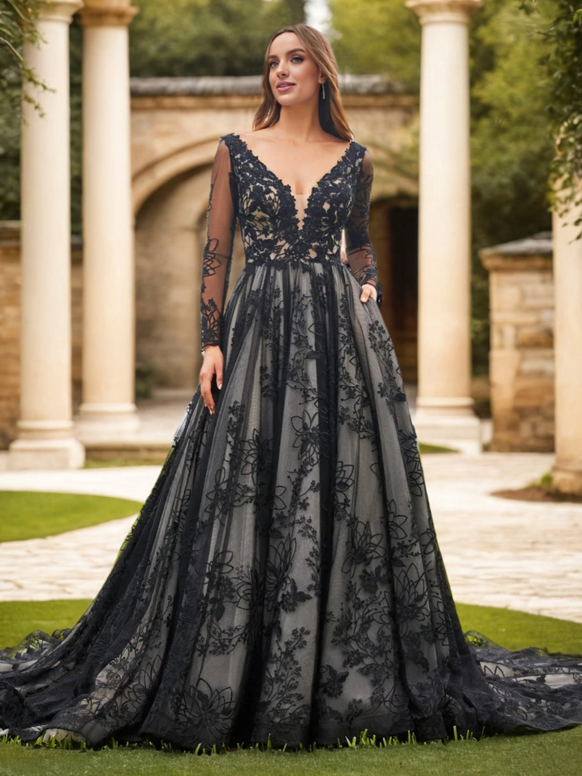 Col V Manches Longues Tulle&Dentelle Robe de Mariage avec La Courte Traîne