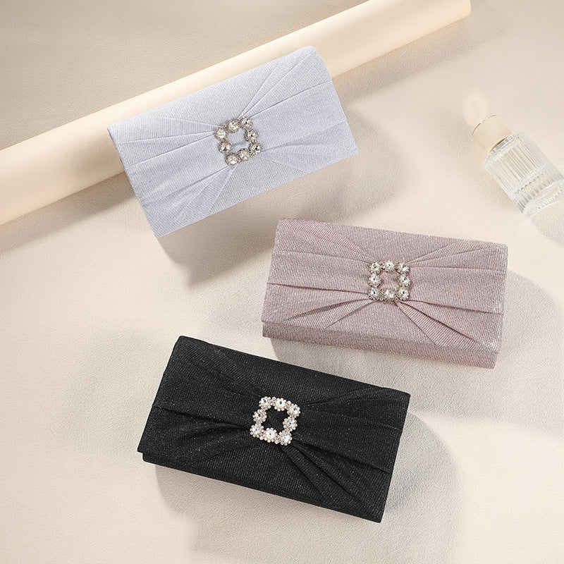 Pochette élégante rétro avec chaîne et diamants