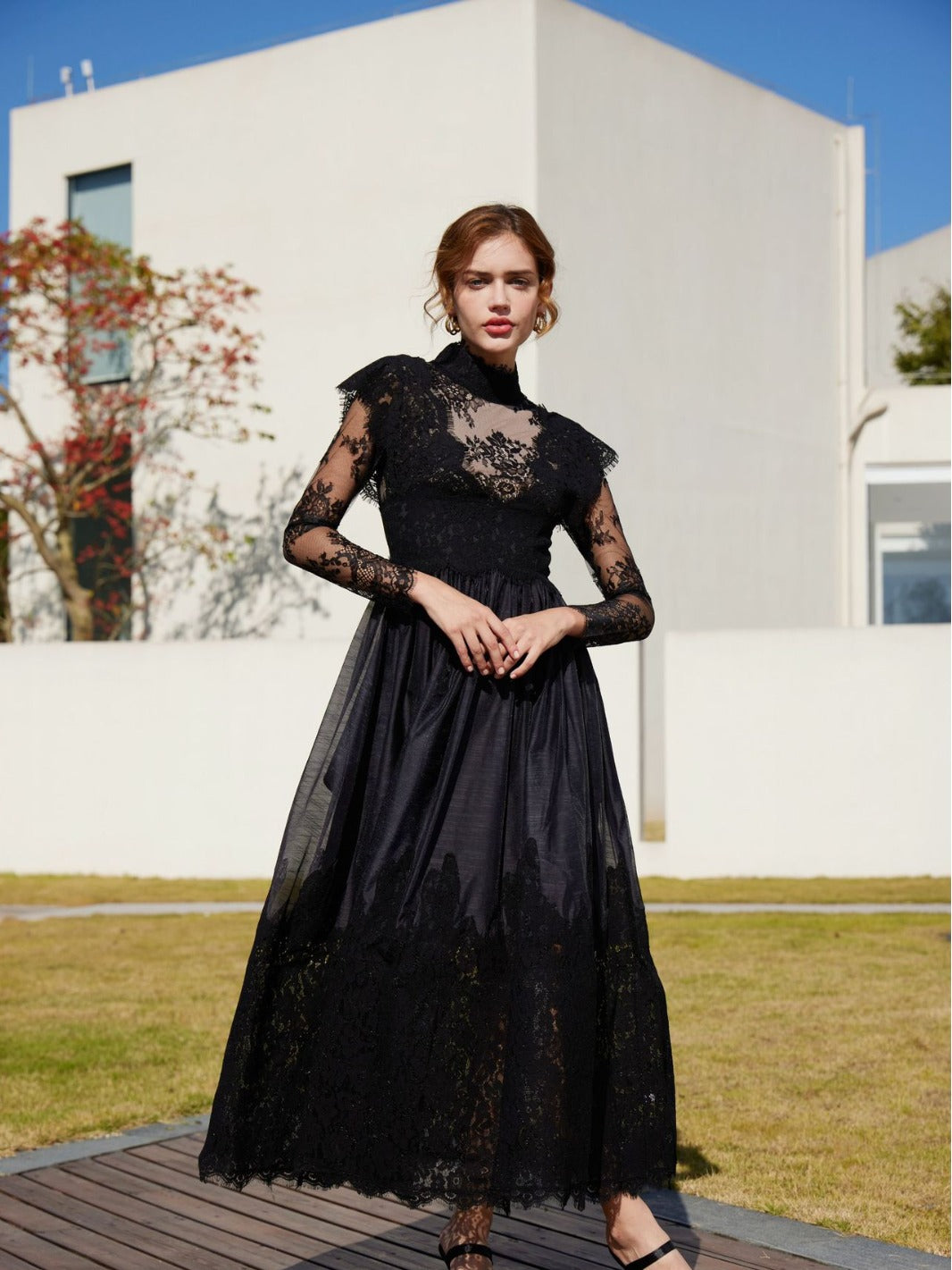 Robe Longue Broderie Trapèze Col Roulé Mi-Haut Manches Longues Robe de Soirée