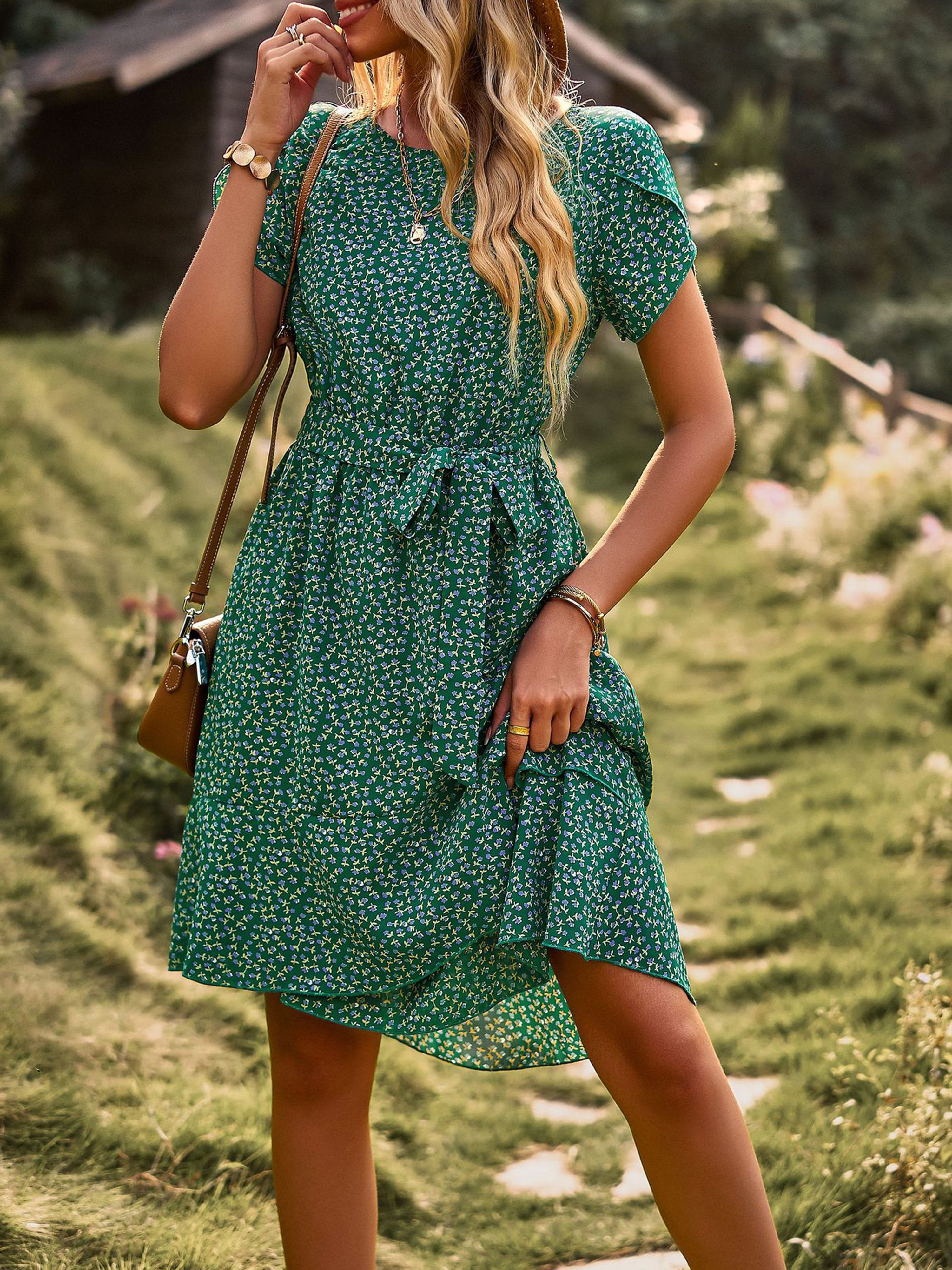 Robe Trapèze Col Rond Manches Courtes Noeud Papillon Robe Invitée de Mariage en Vert