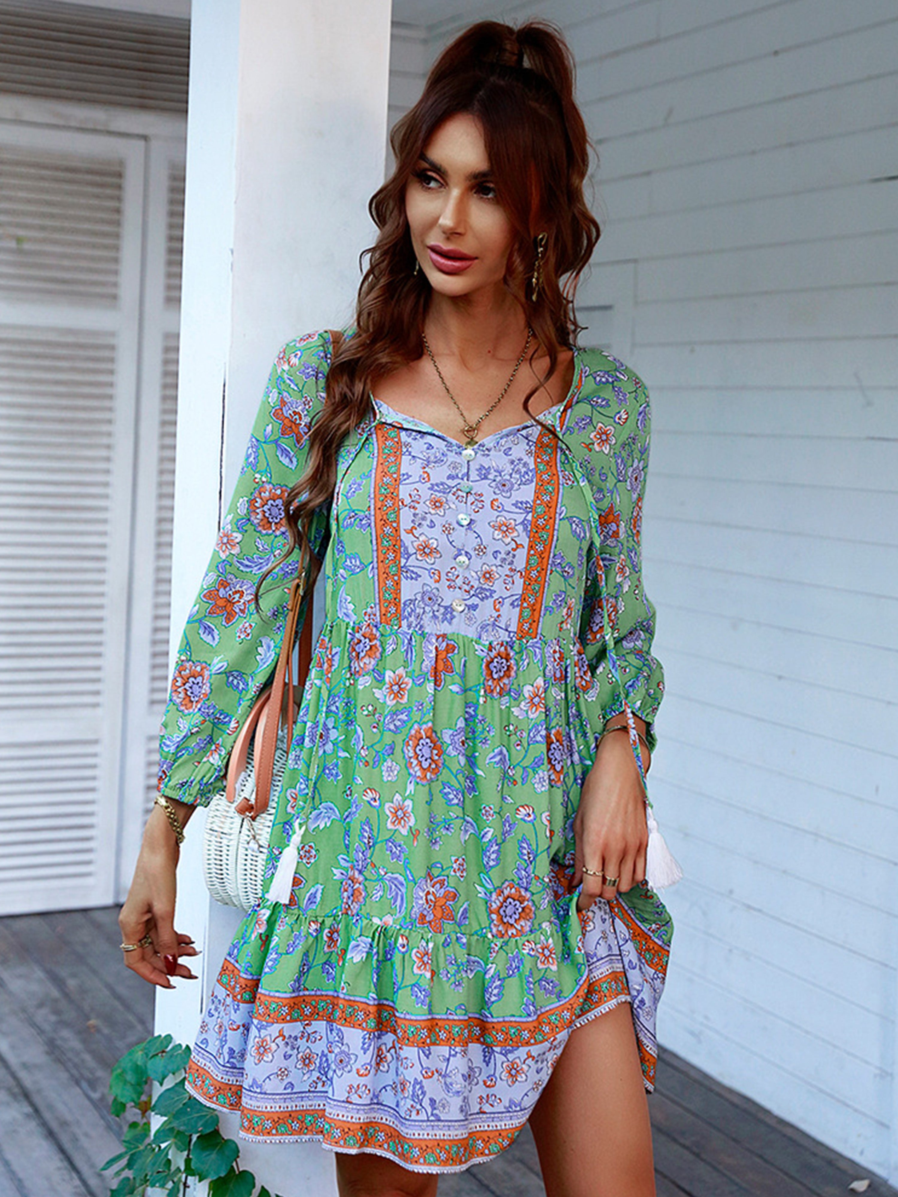 Robe Courte Trapèze Col V Manches Longues Robe Invitée de Mariage en Vert