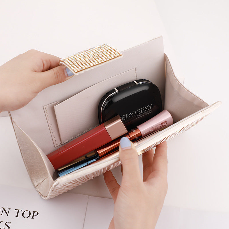 Élégante Pochette à Carreaux