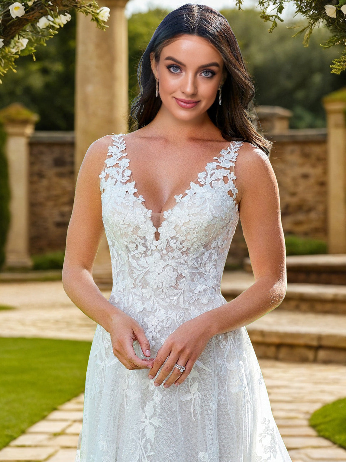 Col V Dentelle&Tulle Robe de Mariage Trapèze avec la Courte Traîne