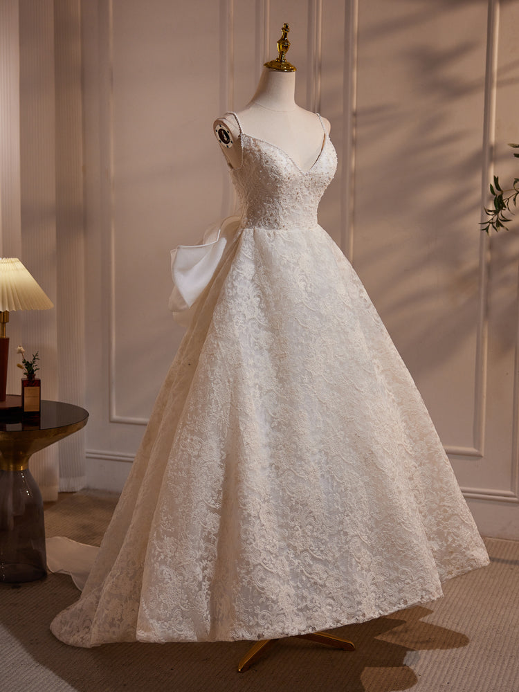 Robe de Mariée Asymétrique Bretelles Spaghetti en Dentelle avec Perles et Nœud Papillon