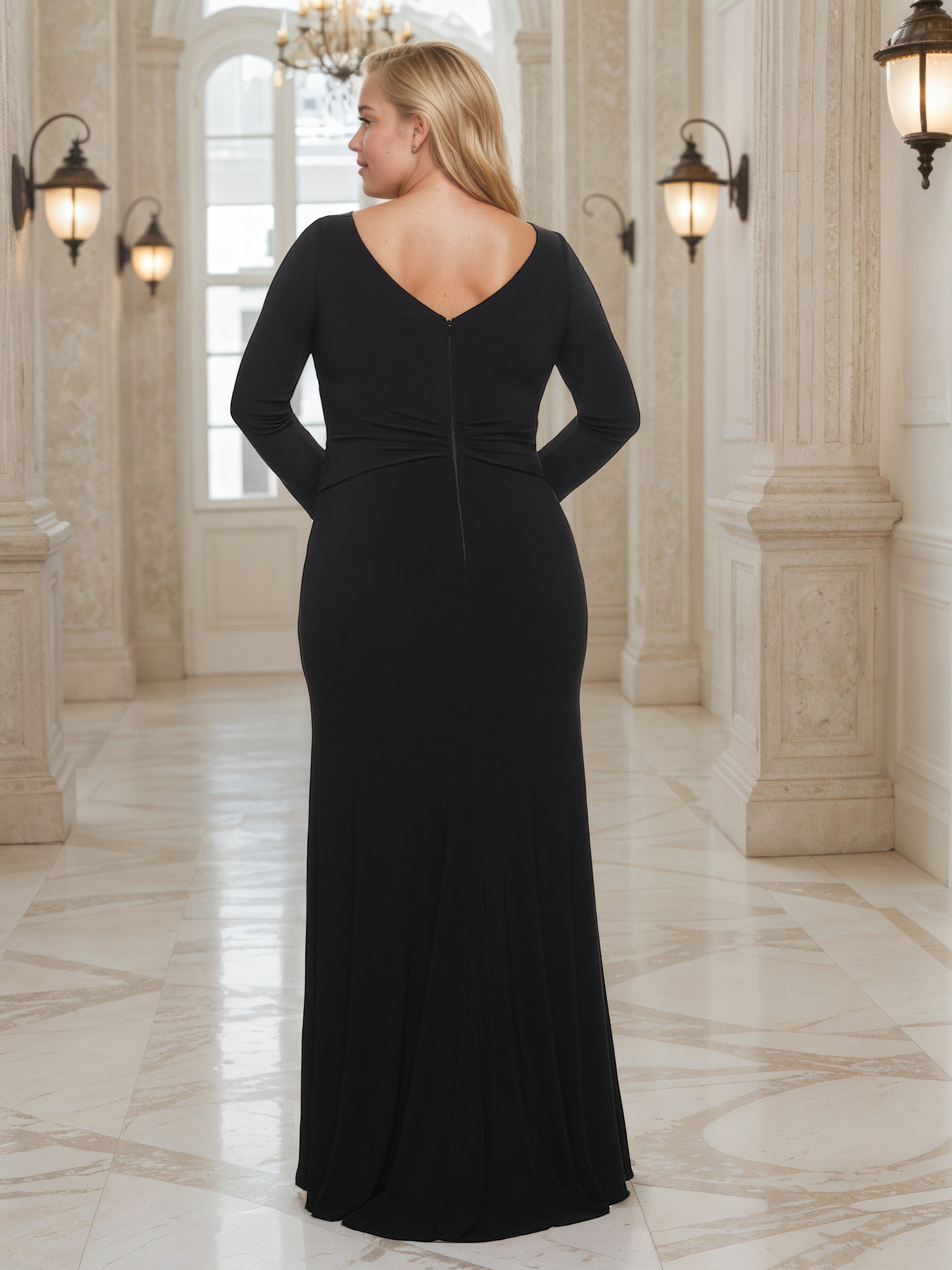 Robe de Bal Noire à Manches Longues et Encolure V Grande Taille Coupe Sheath