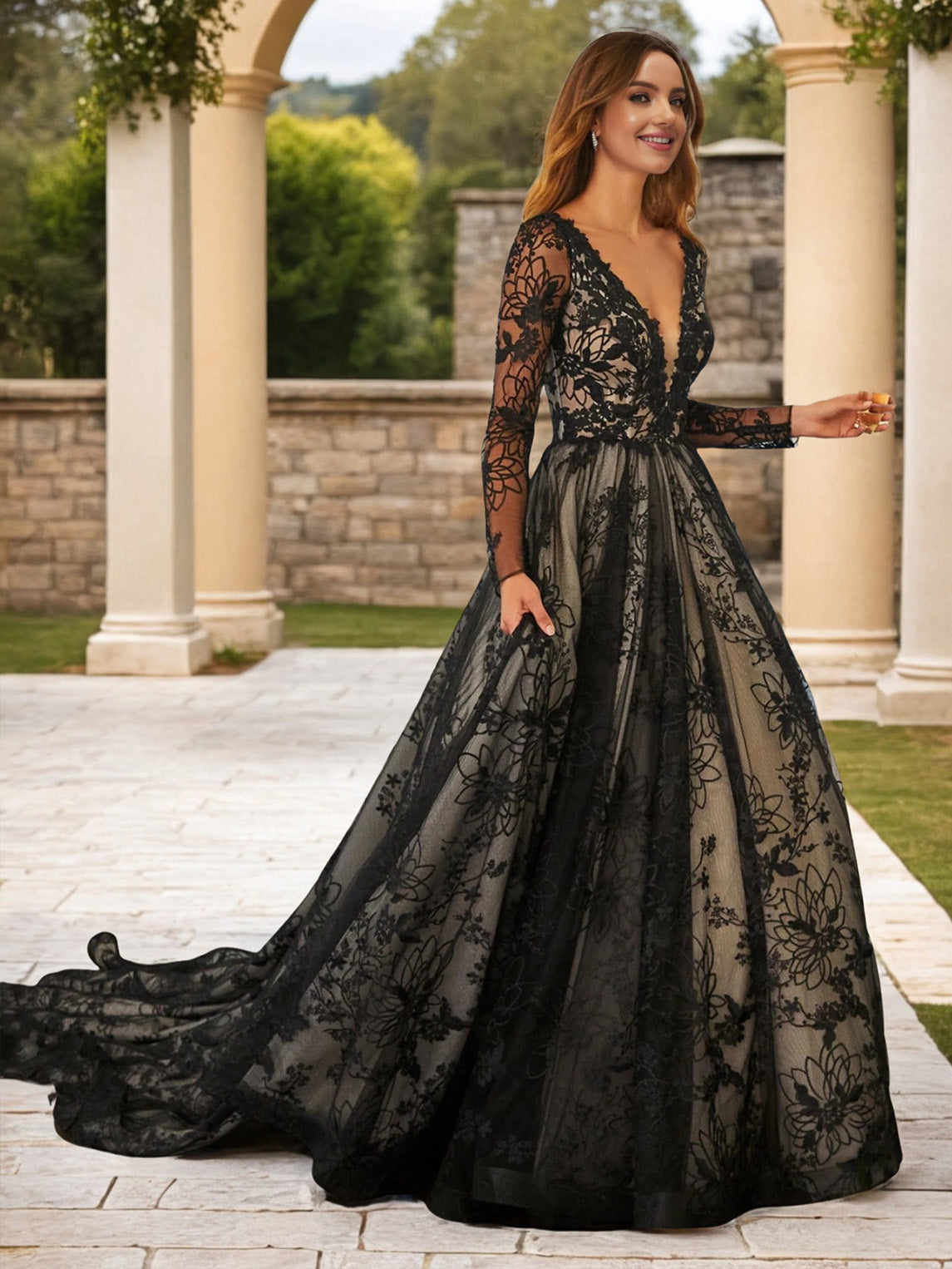 Col V Manches Longues Tulle&Dentelle Robe de Mariage avec La Courte Traîne