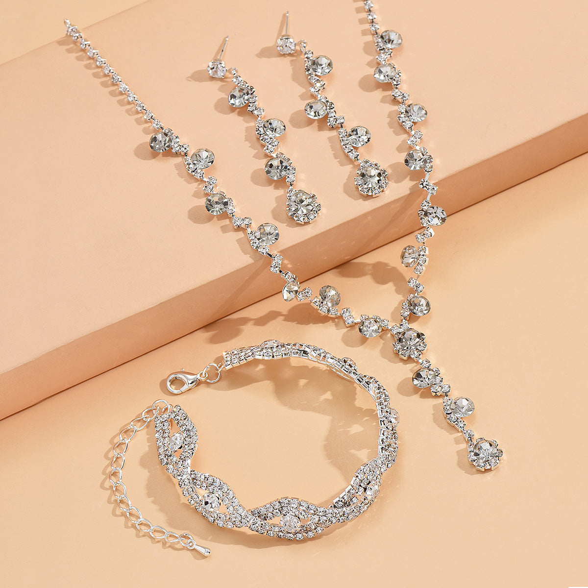 3 pièces (collier+boucles d'oreilles+bracelet)