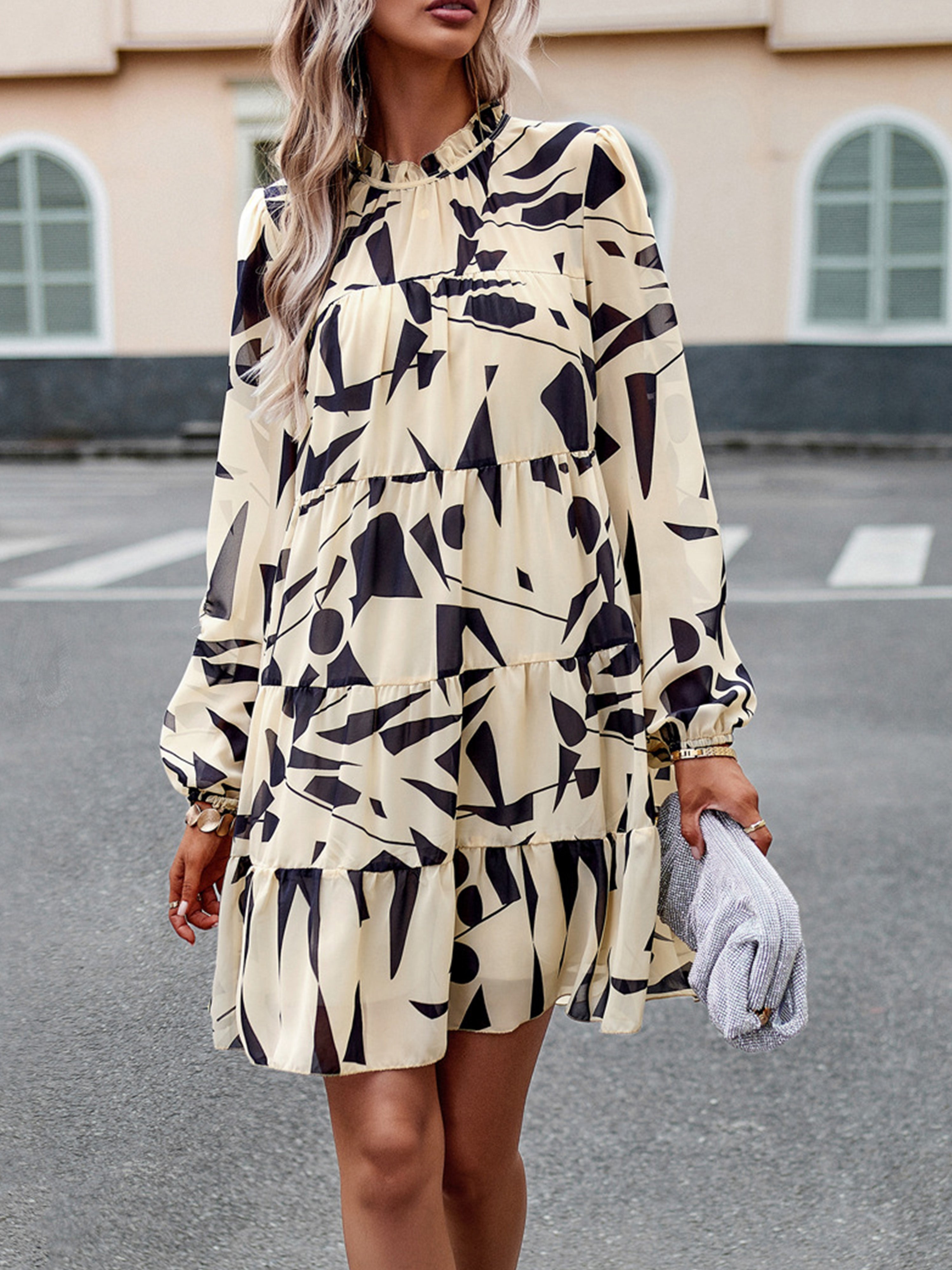 Robe en Abricot Trapèze Col Roulé Mi-Haut Manches Longues Robe Invitée de Mariage