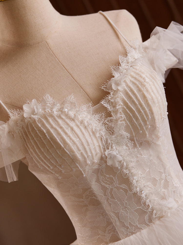 Robe de Mariée en Couches de Tulle à Bretelles Spaghetti et Épaules Dénudées Longueur Ras du Sol