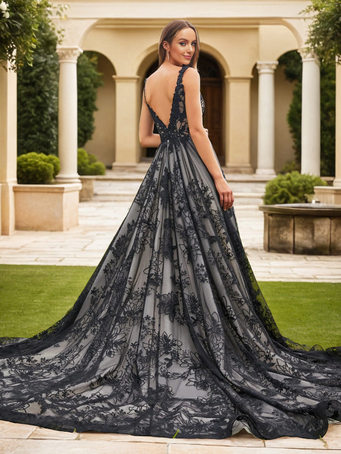 Col V Manches Longues Tulle&Dentelle Robe de Mariage avec La Courte Traîne