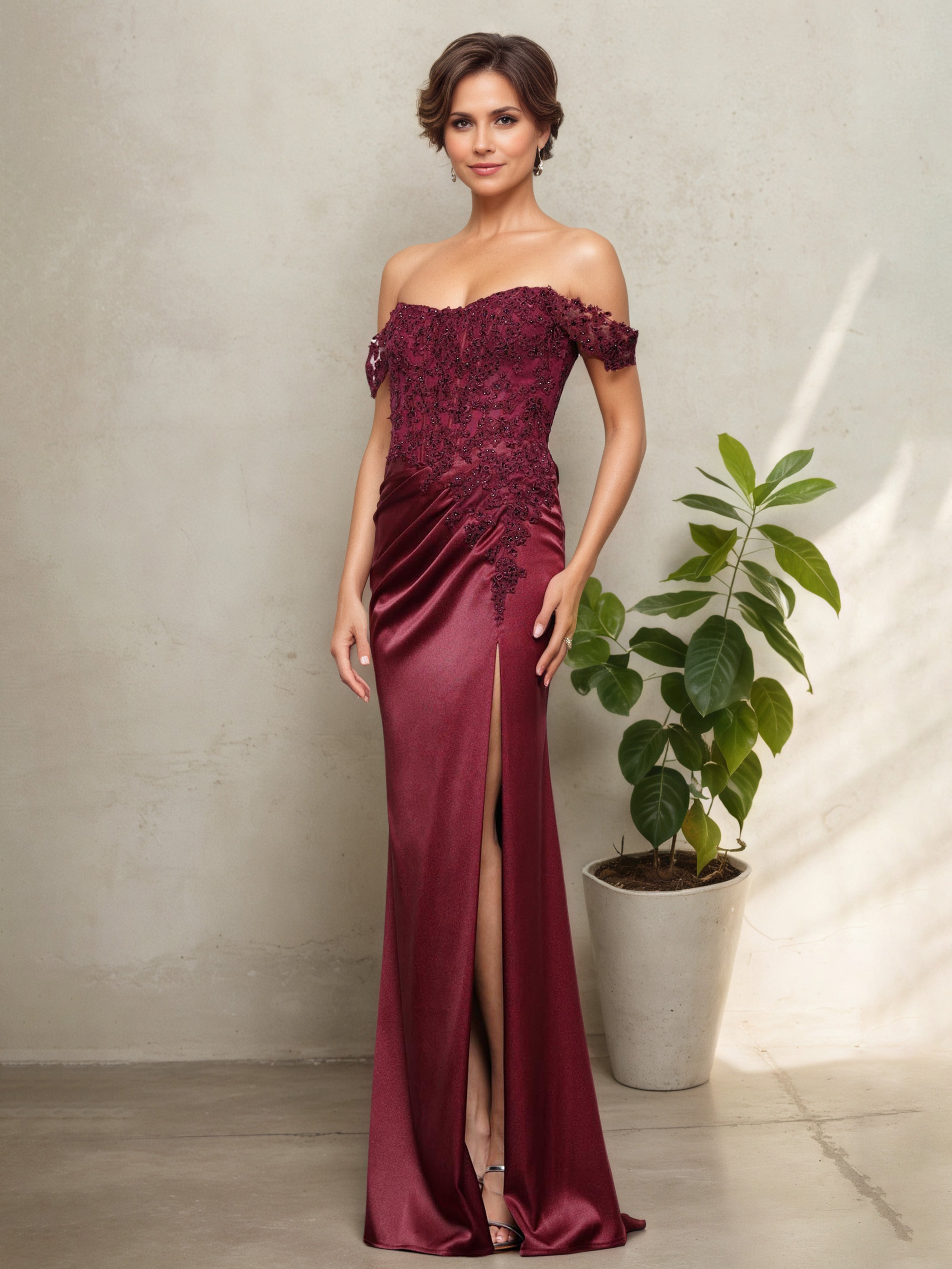 Robe BORDEAUX Sans Bretelles pour Mère de la Mariée avec Fente et Appliques