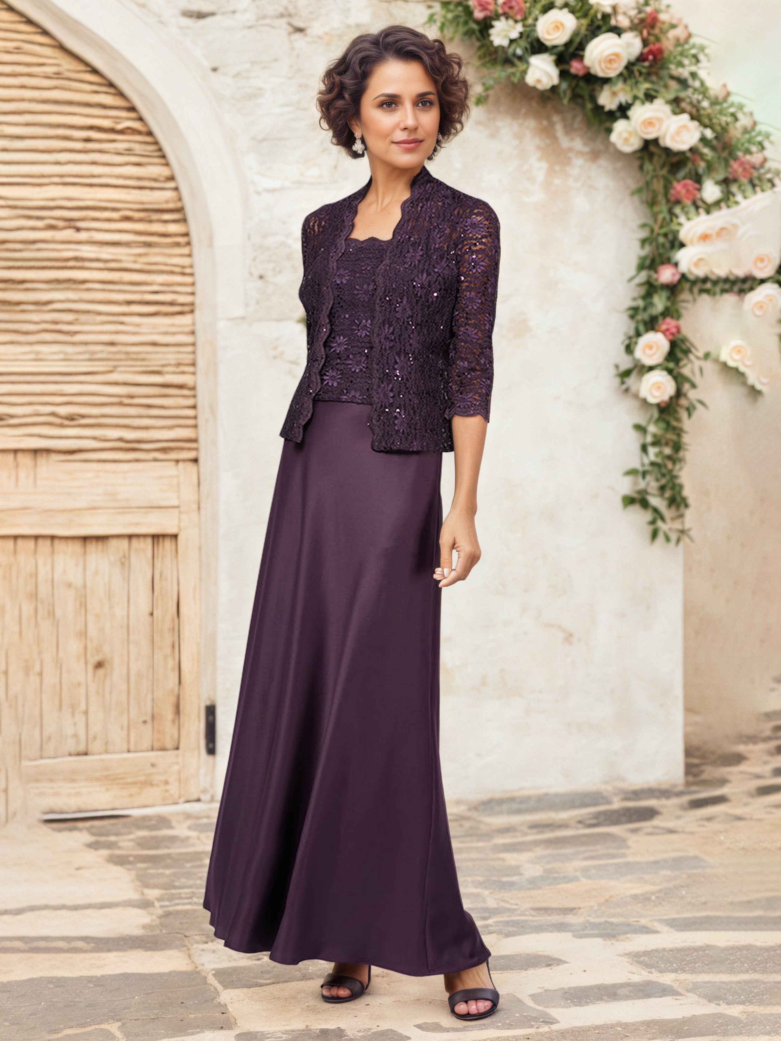 Tenue Mère de la Mariée Très Chic CABERNET Trapèze Col Carré Manches 3/4 Robe en Satin Extensible et Dentelle