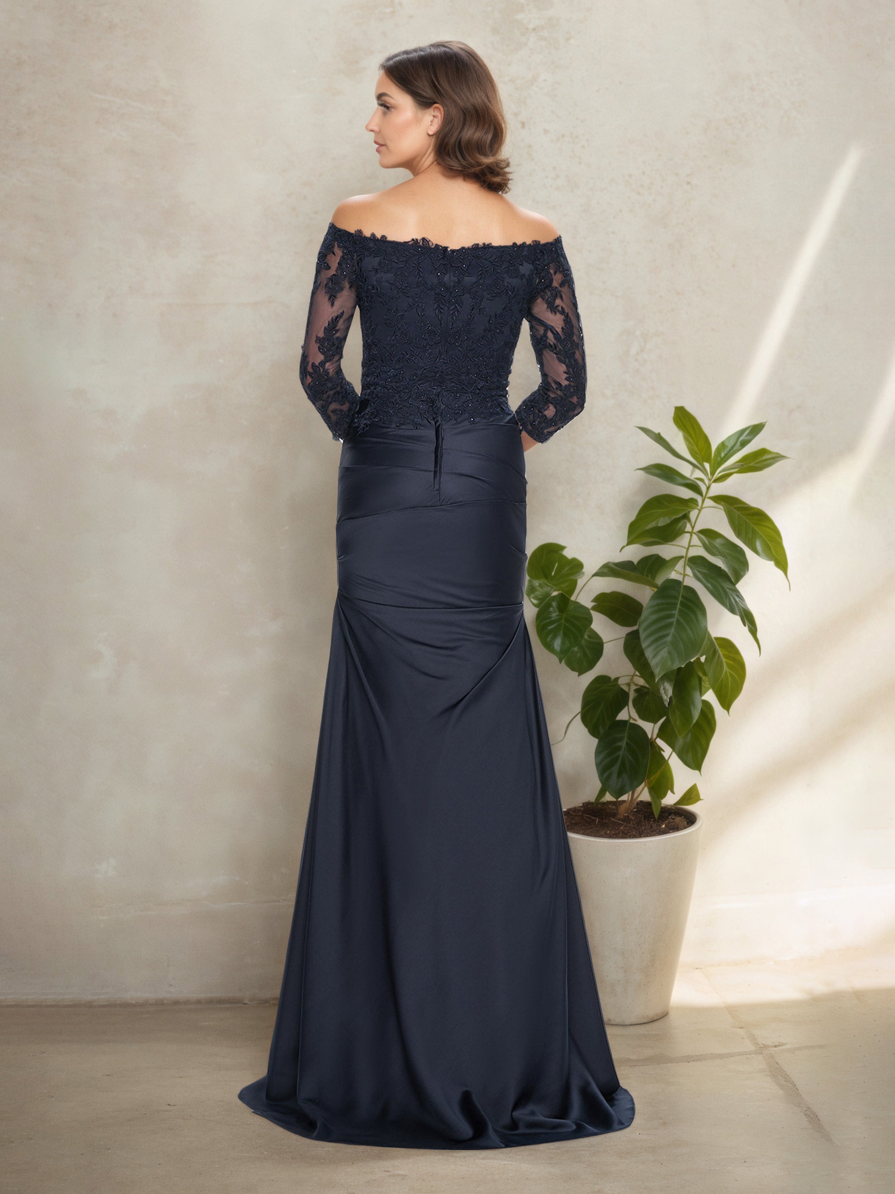 Robe Mère de la Mariée Bleu Marine à Épaules Dénudées Manches Longues avec Effet Plissé