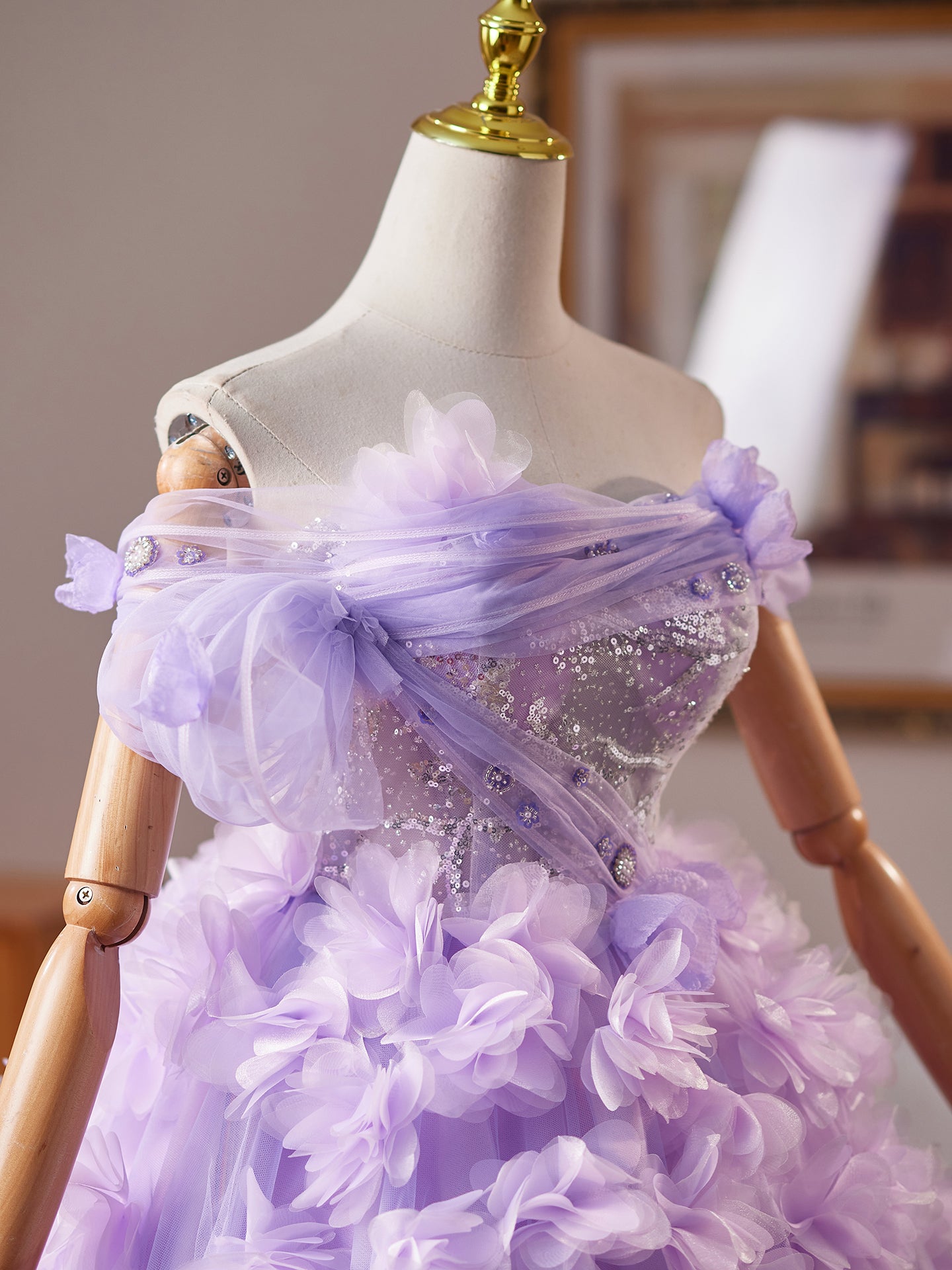 Robe de Bal Lilas Magnifique en Tulle Appliqués Fleurs et Paillettes Coupe A pour Homecoming