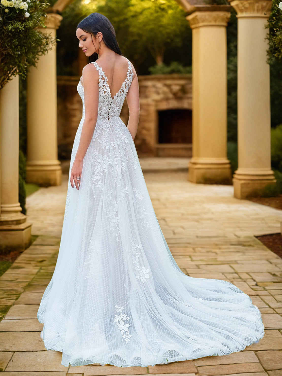 Col V Dentelle&Tulle Robe de Mariage Trapèze avec la Courte Traîne