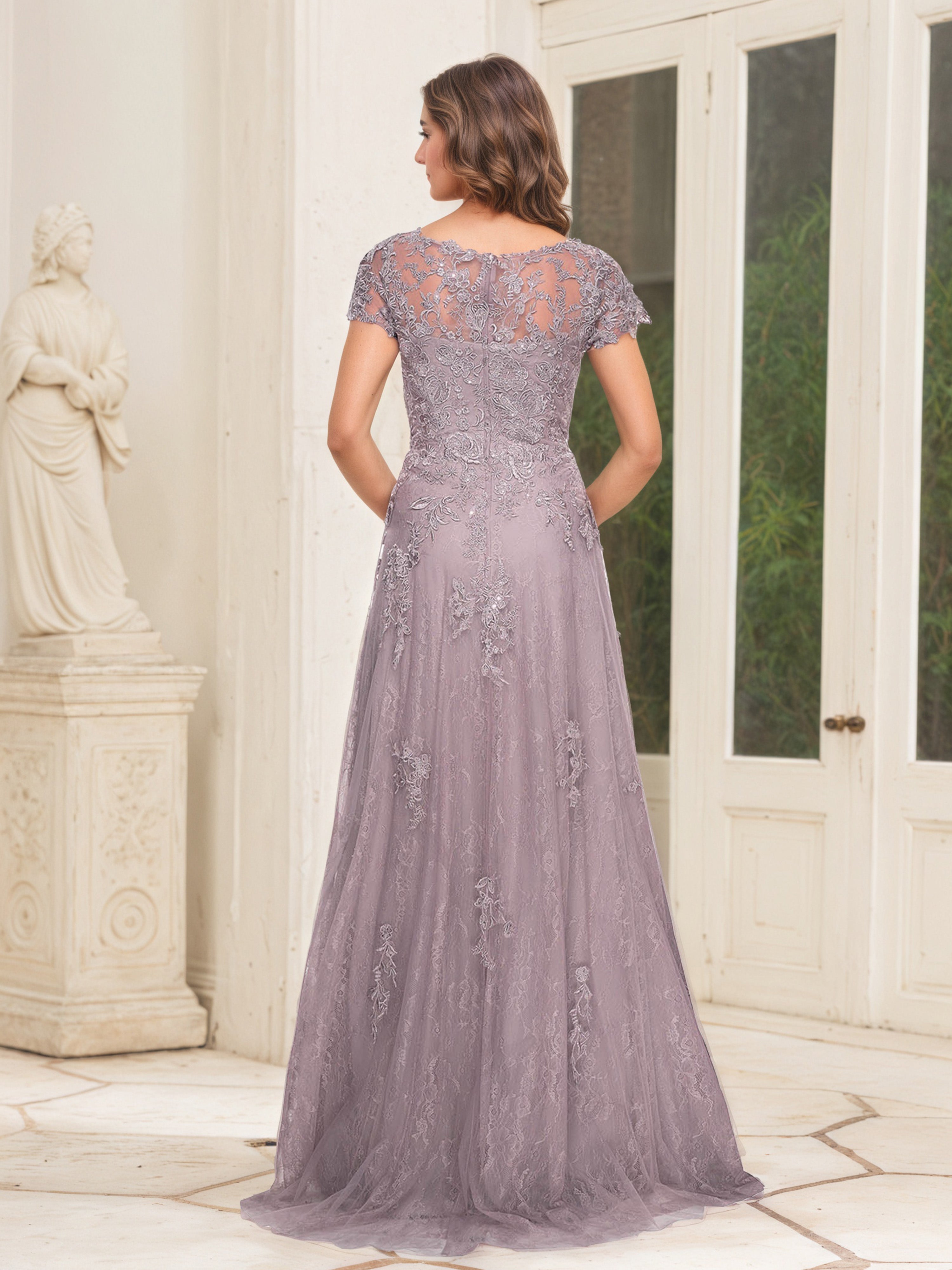 Robe Mère de la Mariée Glycine en Dentelle Manches Courtes à Décolleté en V