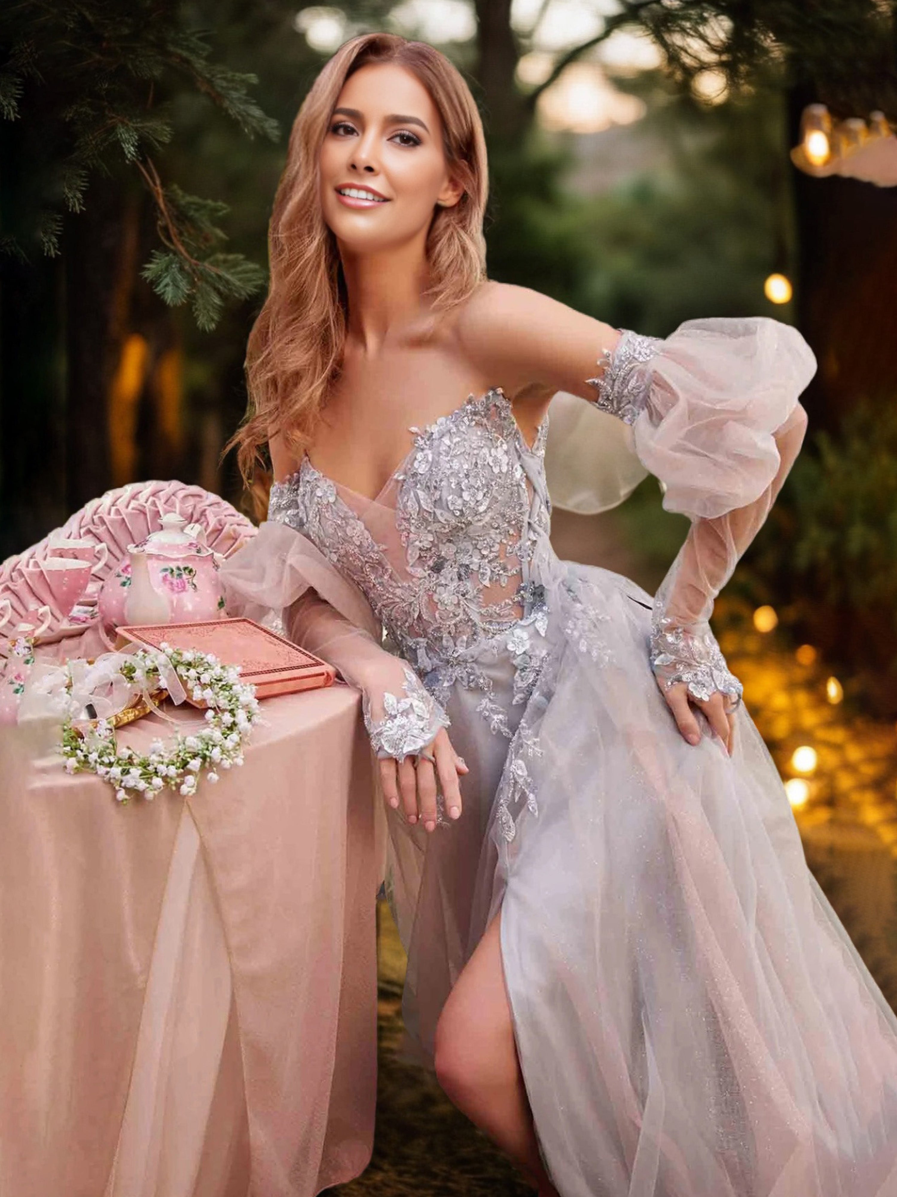 Robe de Soirée Argenté Col Bustier Trapèze Fendue avec Applications en Dentelle et Tulle Brillant