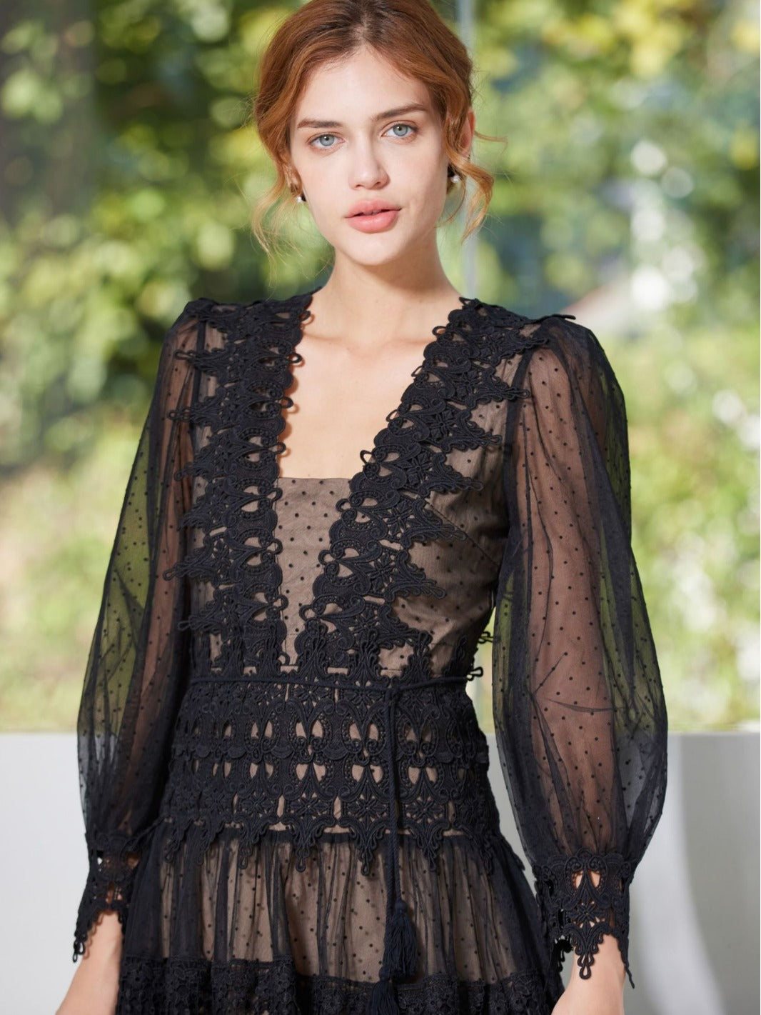 Robe Dentelle Trapèze Col V Manches Longues Robe de Soirée en Noir