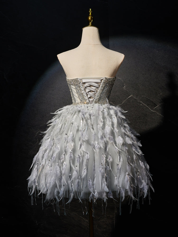 Robe de bal Polyester Longueur Genou sans Bretelles avec Perles et Plumes