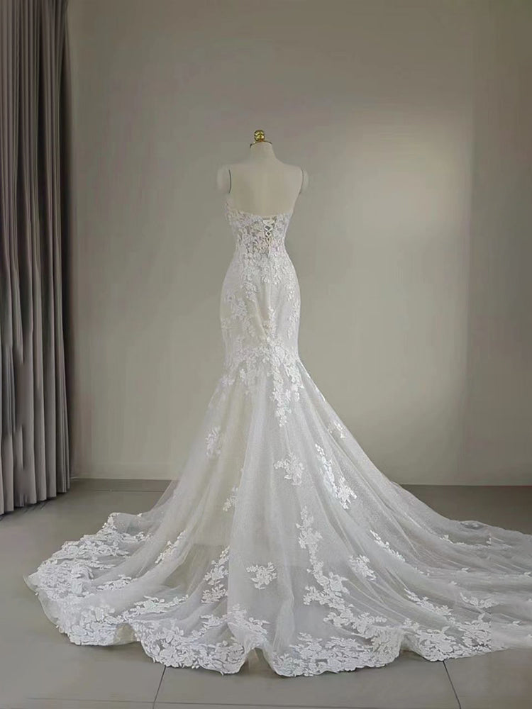 Sirène Col Cœur Épaules Dénudées Robe de mariée en Dentelle et Tulle sans Manche avec Balayage