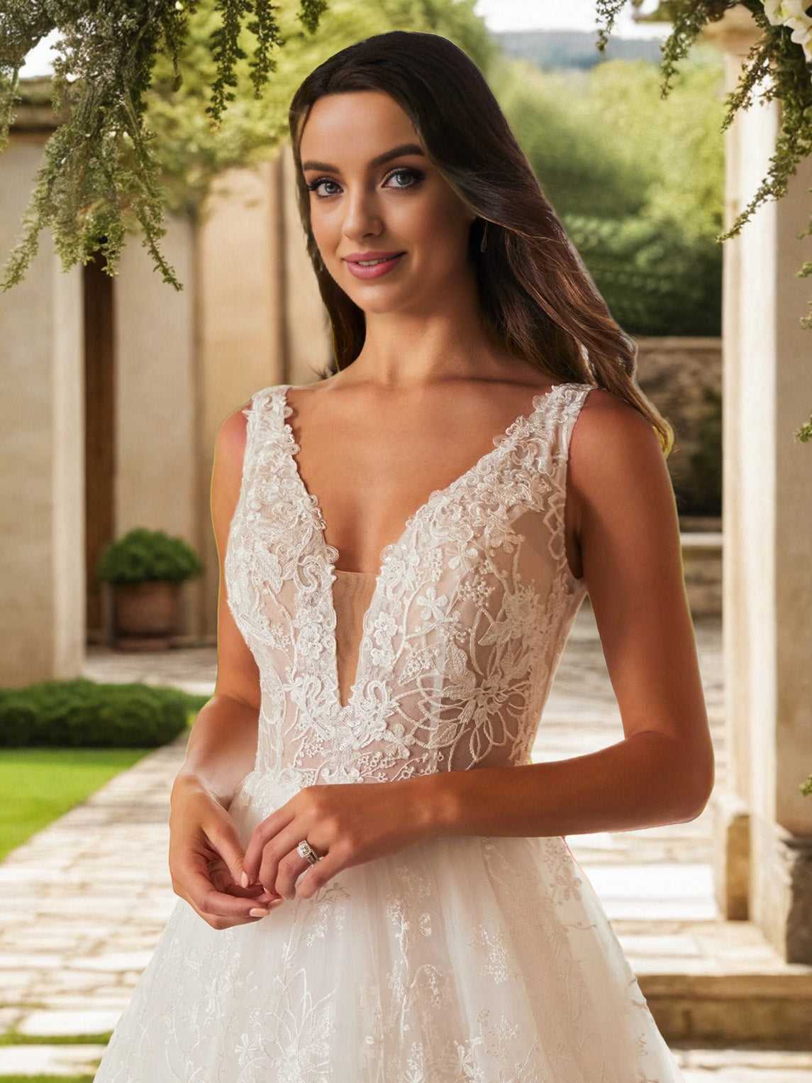 Col V Manches Longues Tulle&Dentelle Robe de Mariage avec La Courte Traîne