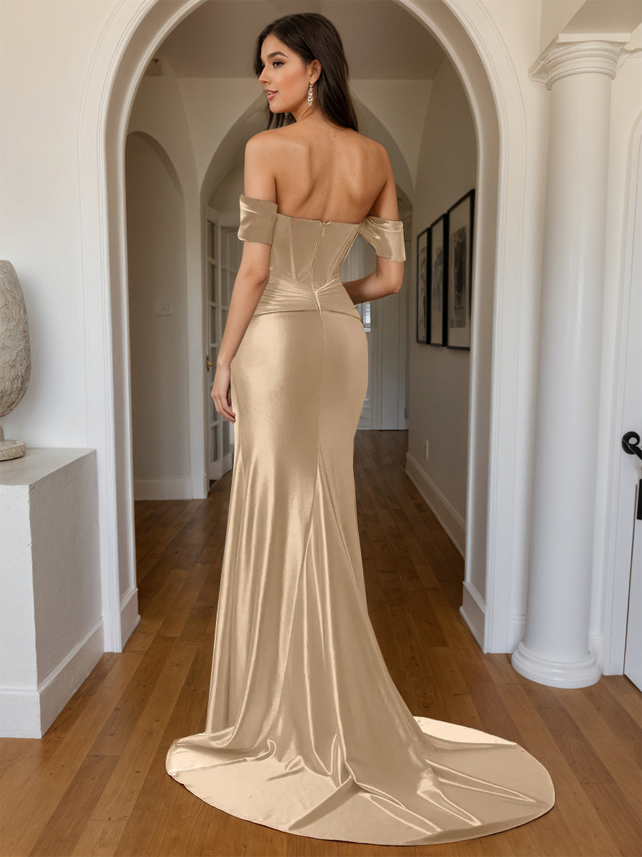 Cicinia Champagne Robe de Soirée Longue Fourreau en Satin Doux Fente Épaules Dénudées avec Traîne Balayée