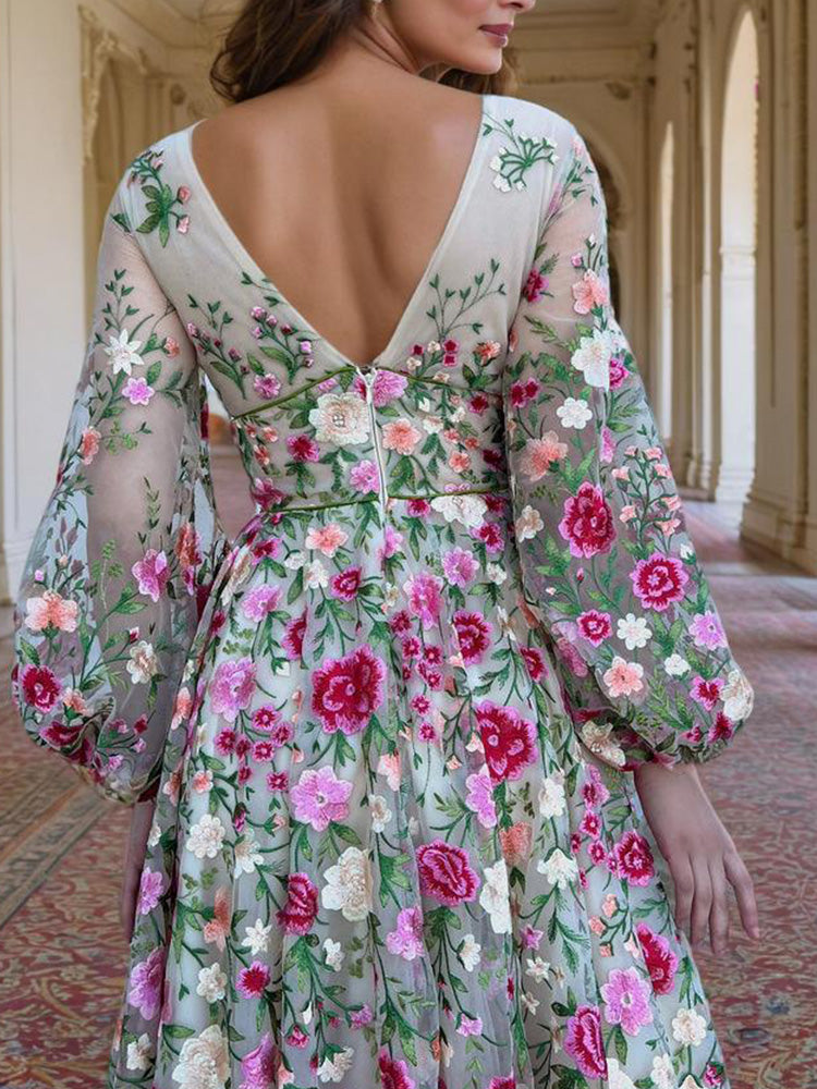 Trapèzes Col V Profond Longueur Ras du Sol Dentelle Robe de Mère de la Mariée avec Manches Longues Transparentes et Fleurs Brodées