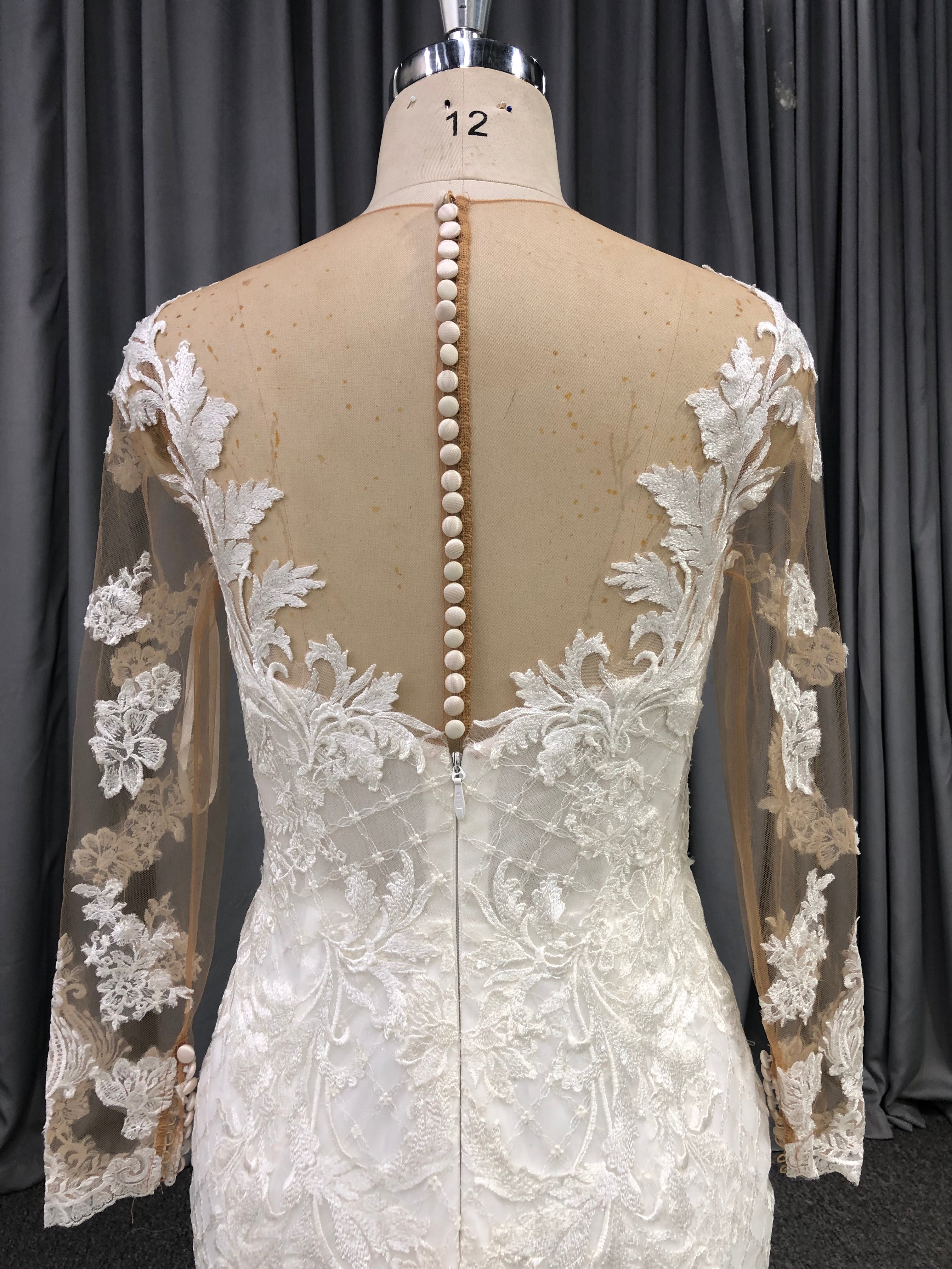 Sirène Dentelle Tulle Robe de Marié avec Traîne de Balayage et Manches Longues