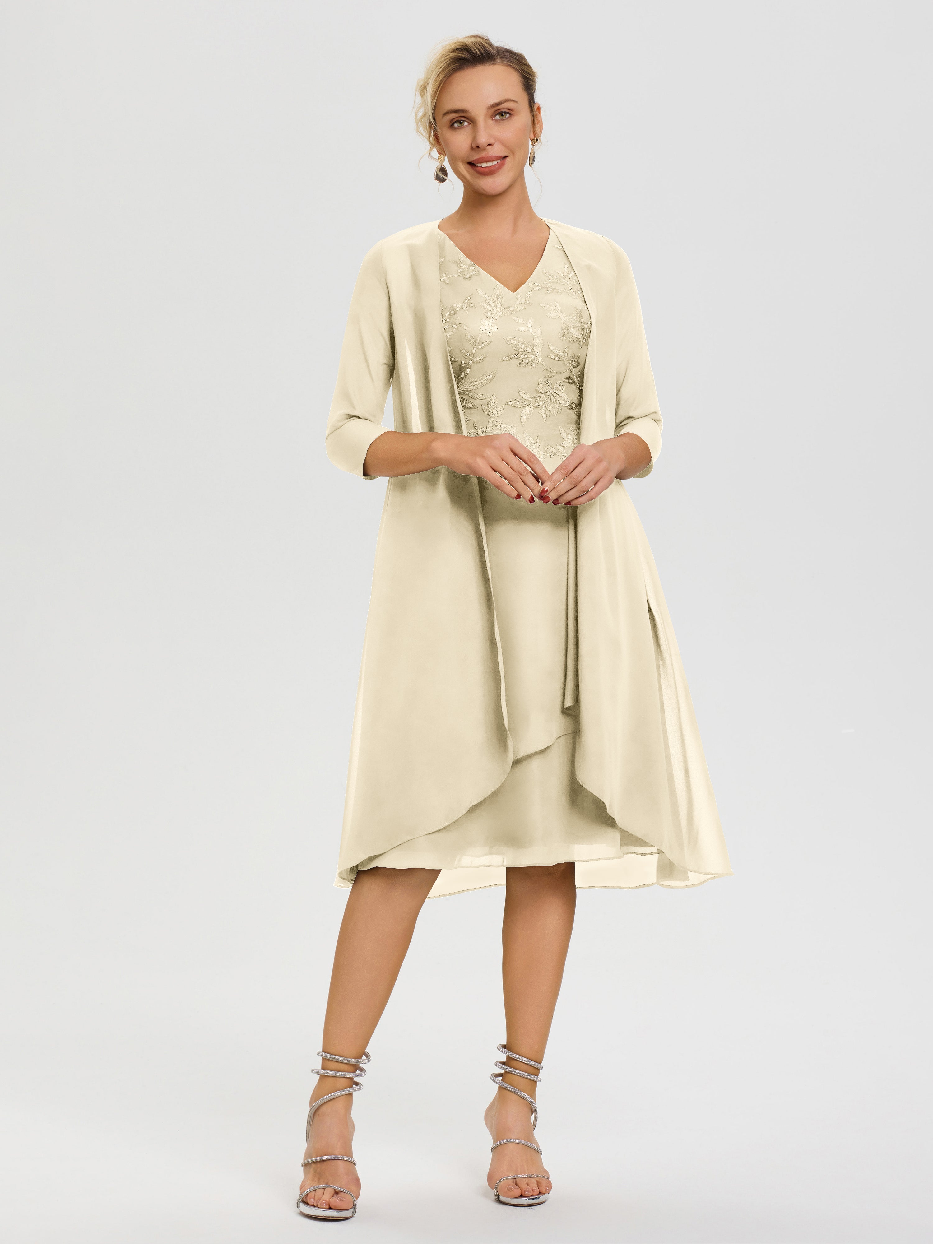 Robe Mere De La Mariee Champagne 2 Pièces Asymétrique Col V Mousseline & Dentelle Tenue Mère De La Mariée Très Chic