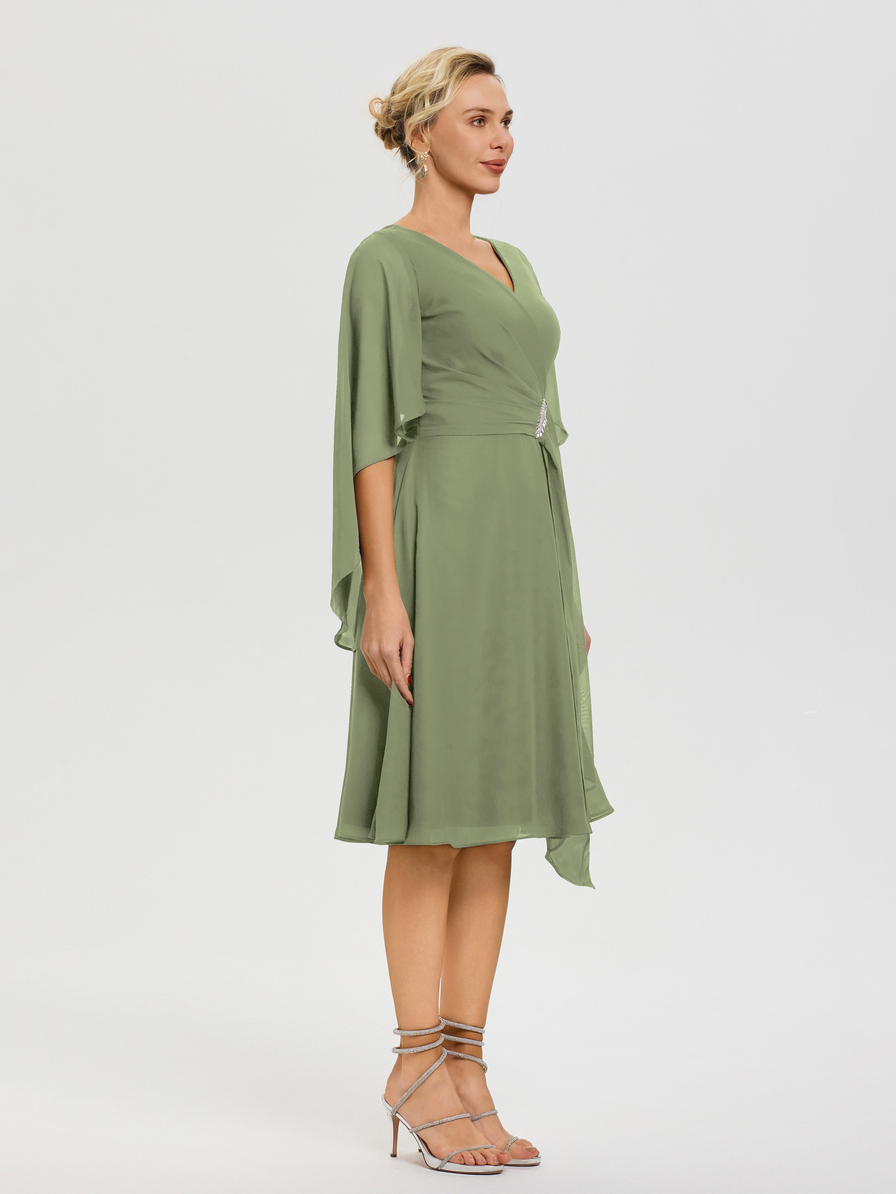 Robe Mère De La Mariée Chic Vert Olive Manches Asymétrique Col V Mousseline Robe Mère Marié
