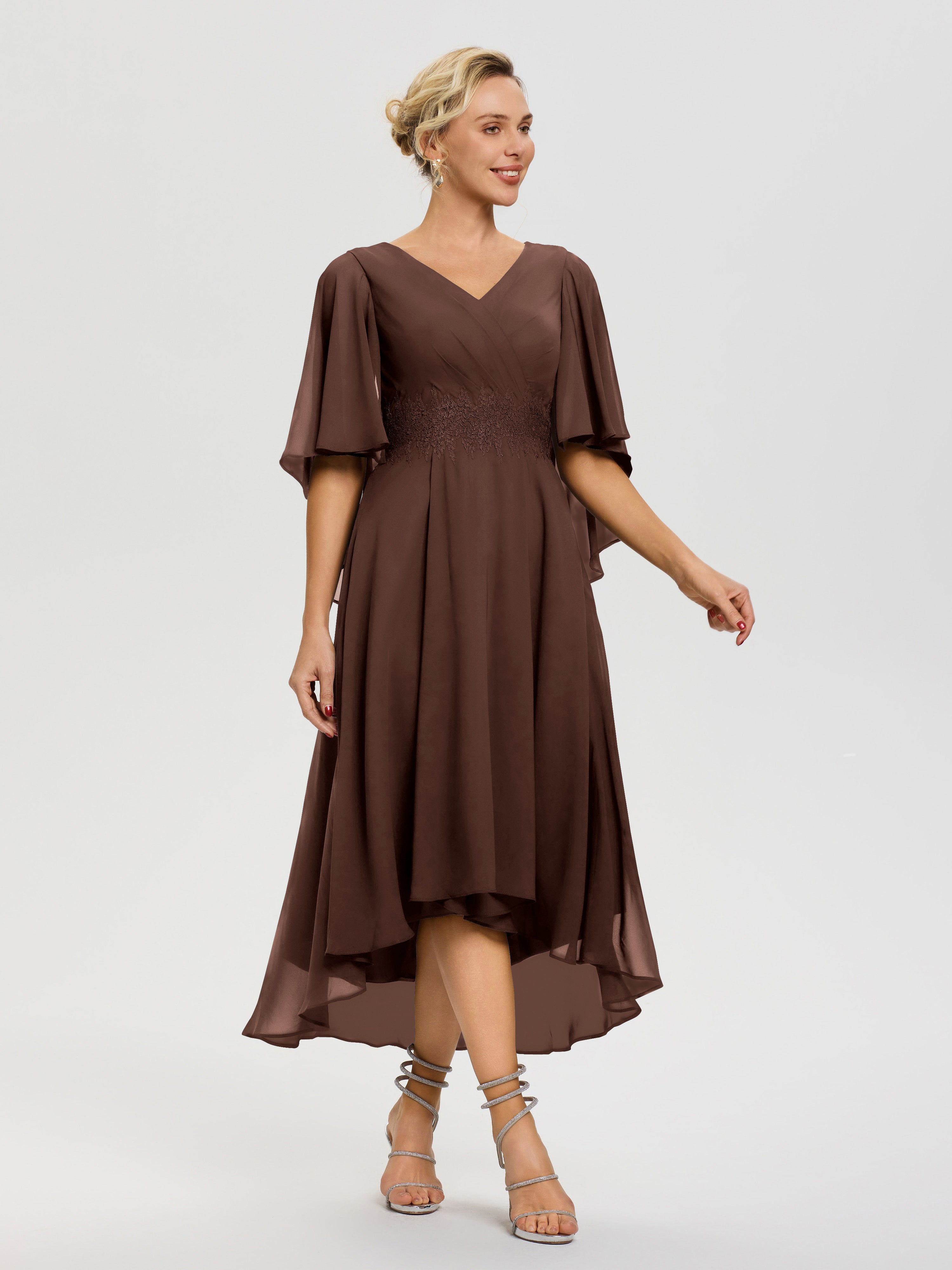 Tenue Mere Dela Mariee Chocolat Col V Mousseline & Dentelle Manches Asymétrique Robe Pour Mère De Mariée