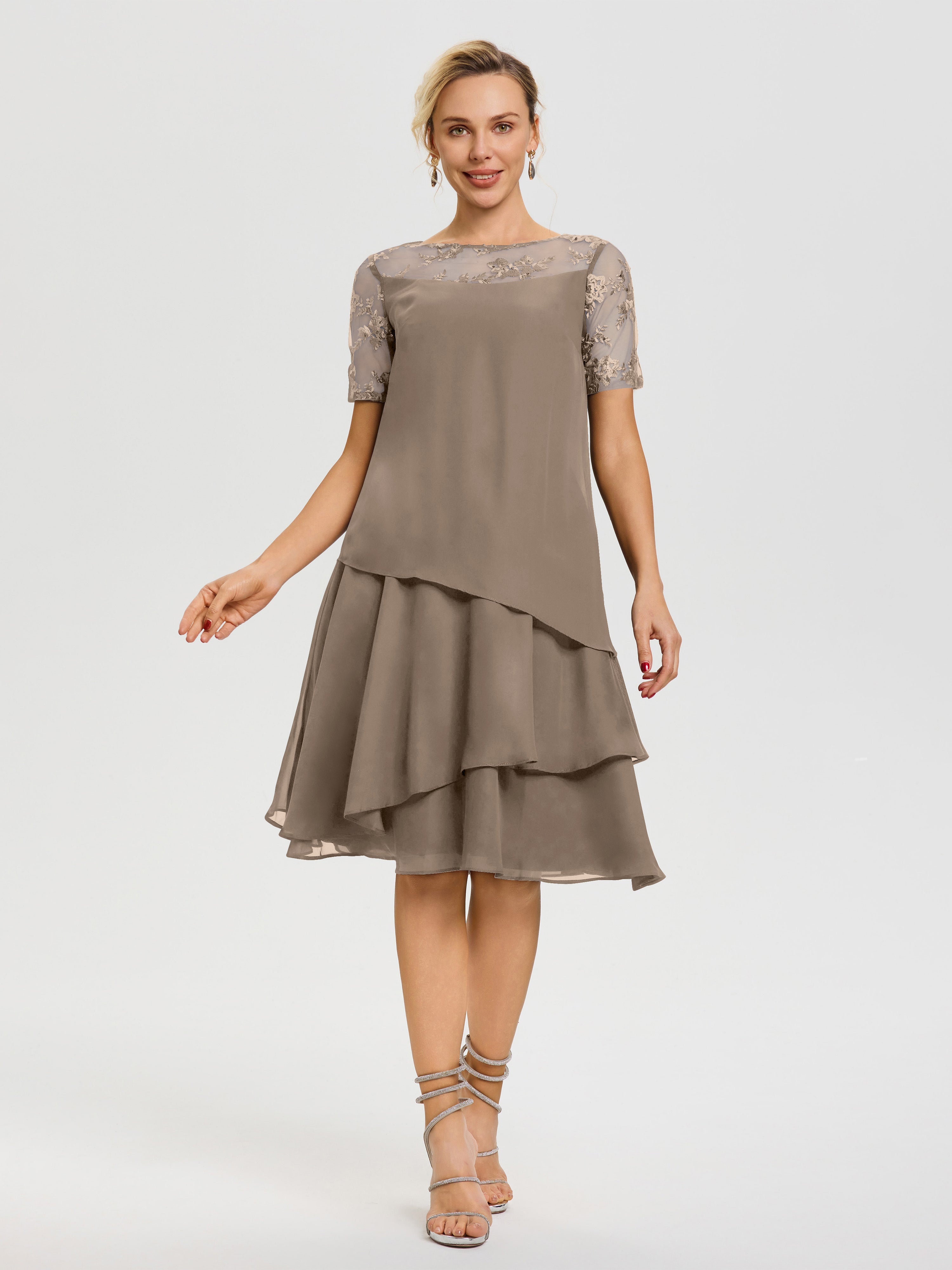 Robes Mères De La Mariée Taupe Col Rond Mancherons Mousseline & Dentelle Robe De Cérémonie Mère Du Marié