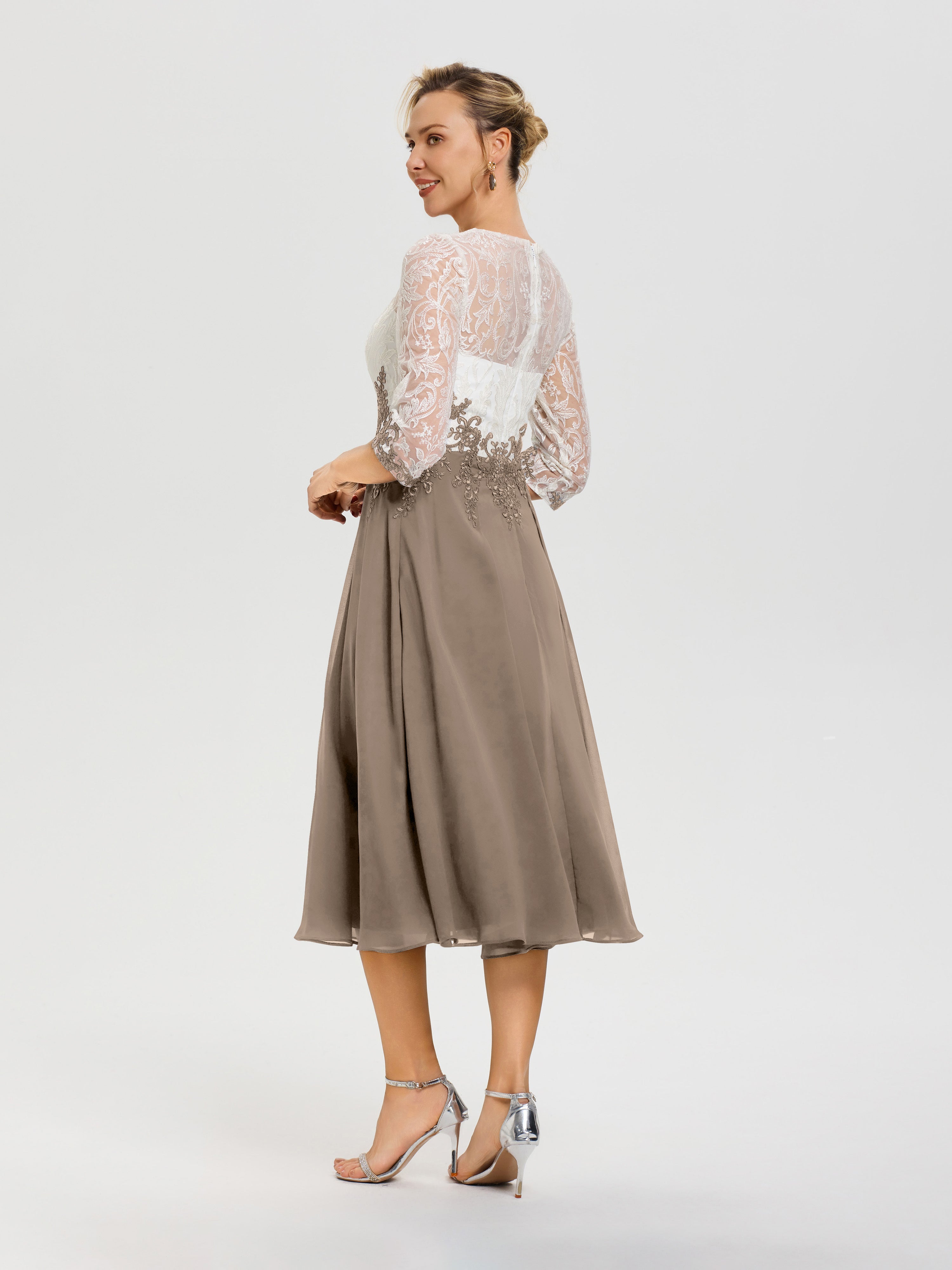 Robes De Mère De Mariée Taupe Col Rond Mousseline & Dentelle 3/4 Manches Robe Mère Mariée