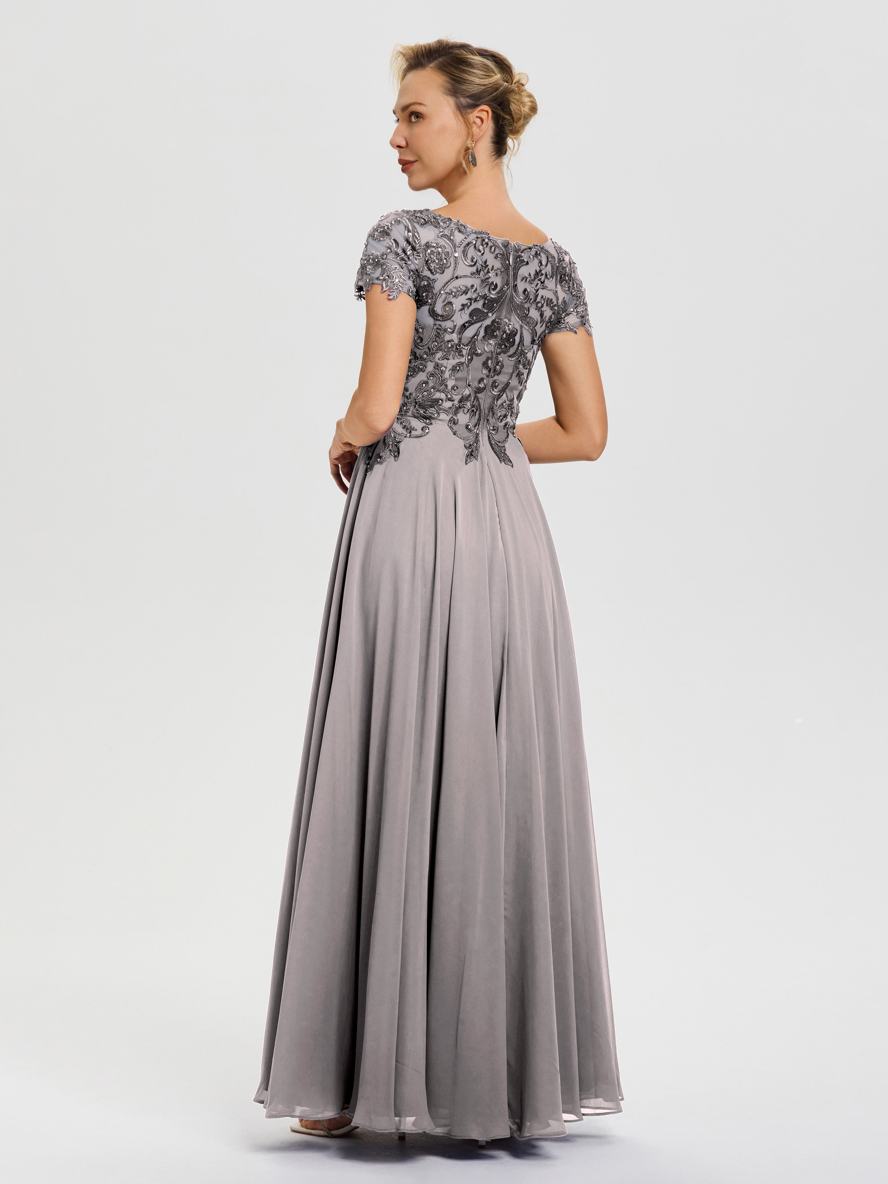 Robe Pour La Mère De La Mariée Argent Col V Mousseline & Dentelle Robe Mère De La Mariée Moderne