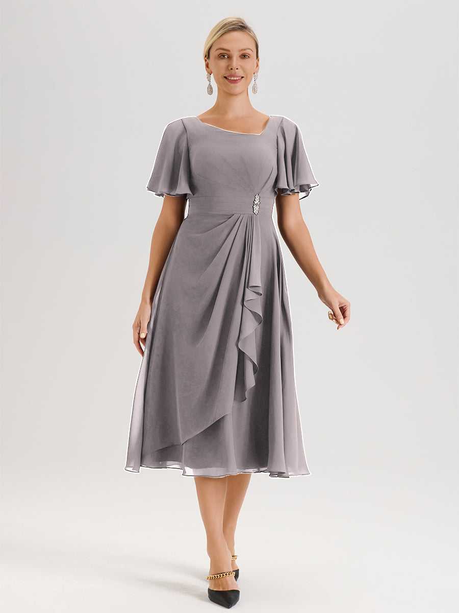 Cicinia Robe Mère De La Mariée Argenté En Mousseline Avec Encolure Irrégulière Manches Courtes Longueur Mi-Mollet