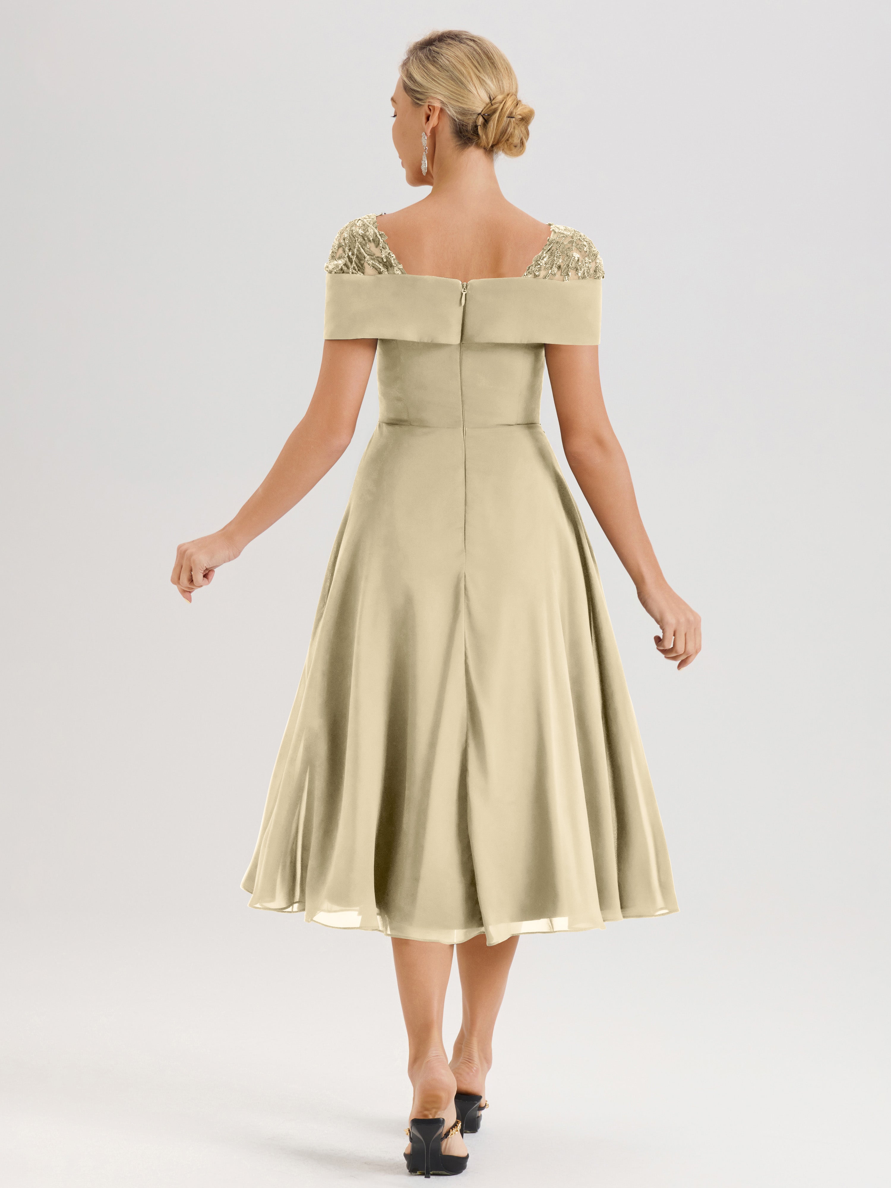 Cicinia Robe Trapèze Pour Mère De La Mariée Couleur Champagne En Mousseline Et Dentelle Col Carré Manches Courtes Longueur Mi-Mollet