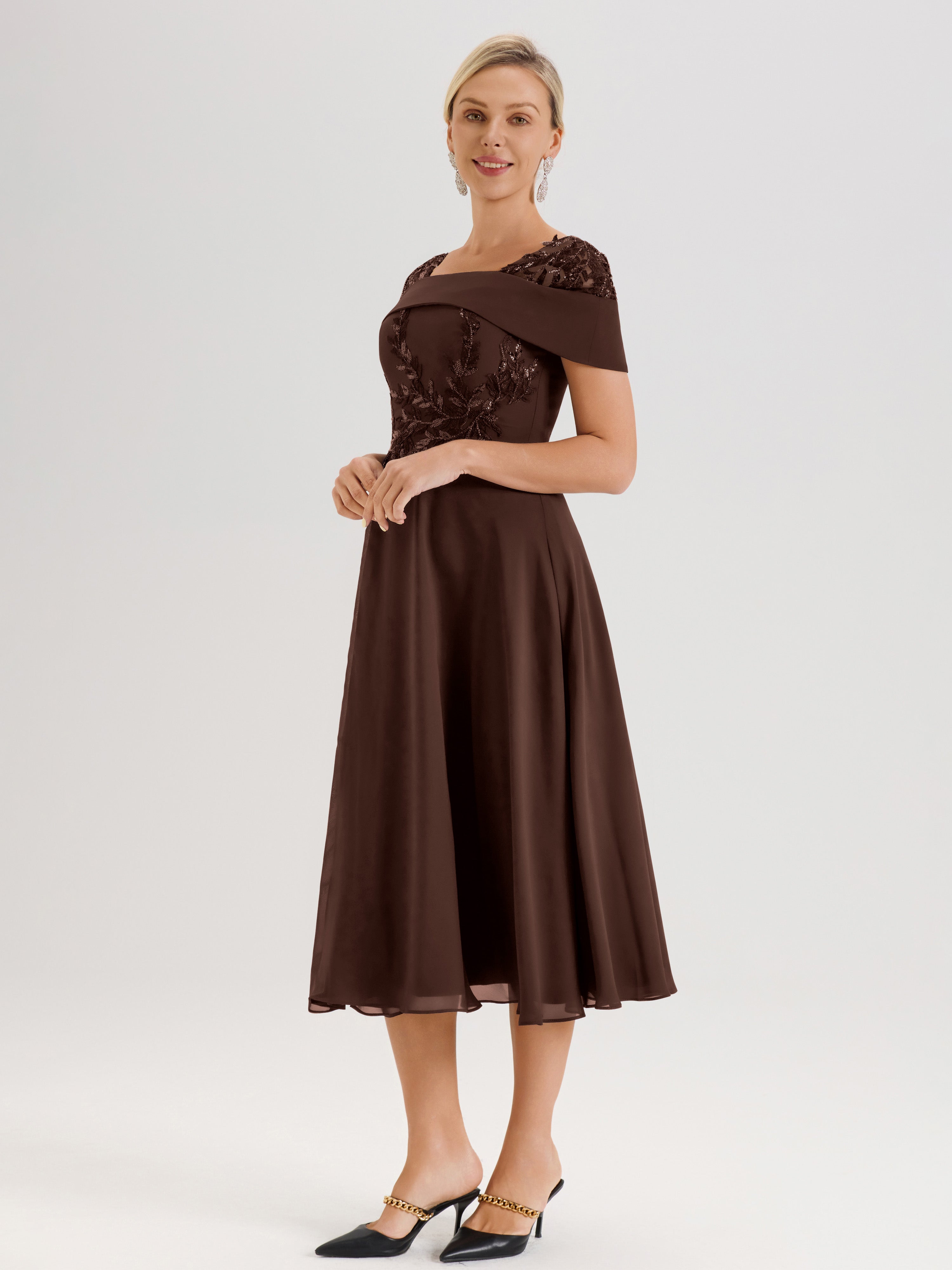 Cicinia Robe Trapèze Pour Mère De La Mariée Chocolate En Mousseline Et Dentelle Col Carré Manches Courtes Longueur Mi-Mollet