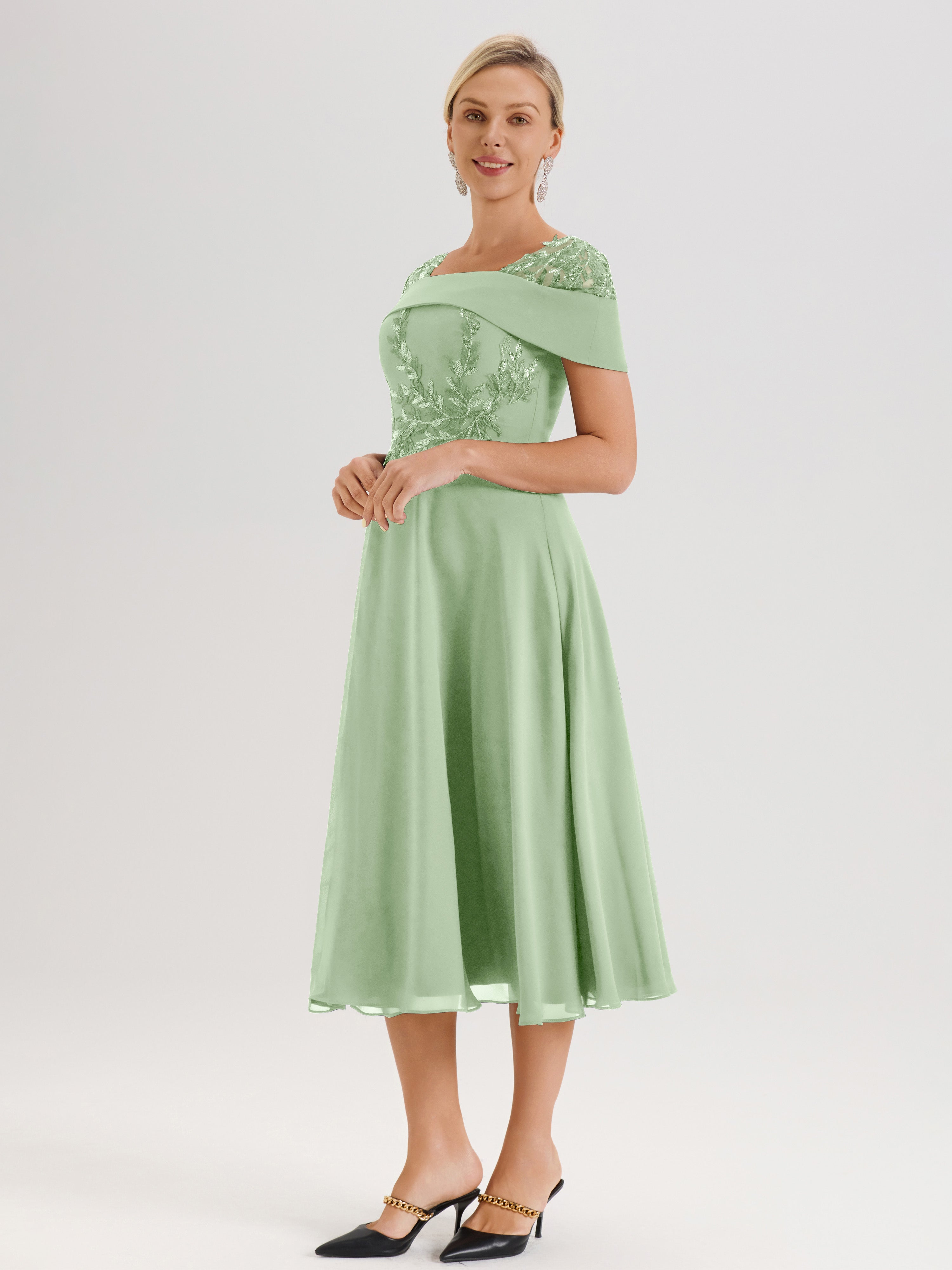 Cicinia Robe Trapèze Pour Mère De La Mariée Vert Sauge Poussiéreux En Mousseline Et Dentelle Col Carré Manches Courtes Longueur Mi-Mollet