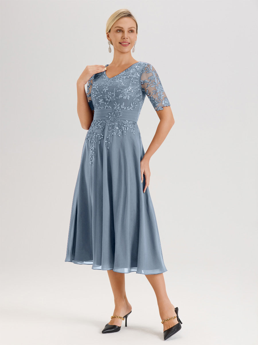 Cicinia Robe Mère De La Mariée Moderne Bleu Poussiereux Décolleté En V Manches Courtes Longueur Mi-Mollet