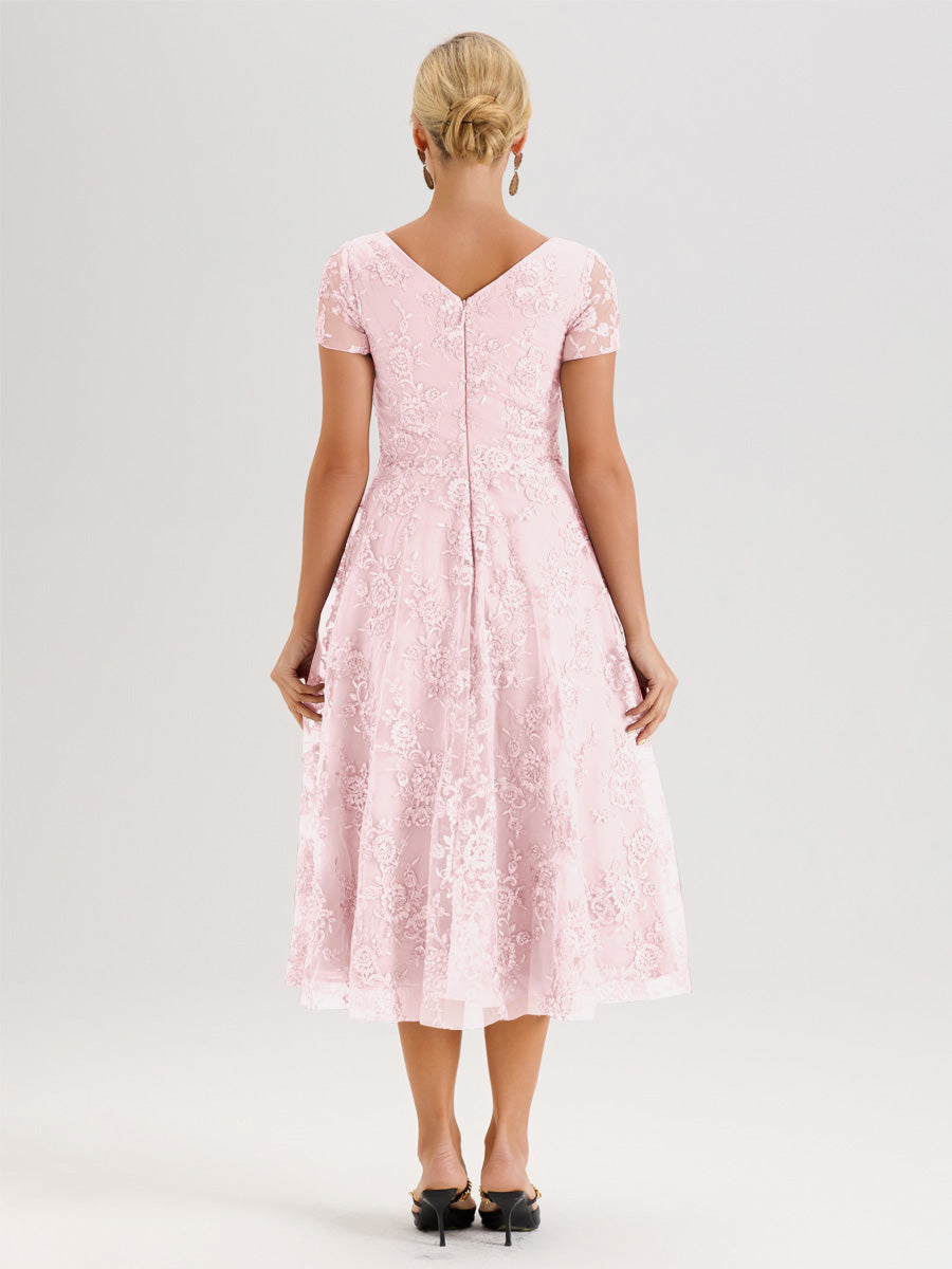 Cicinia Rose Pâle Robe Mère De La Mariée Col Ras Du Cou Manches Courtes En Mousseline Et Dentelle Longueur Mi-Mollet
