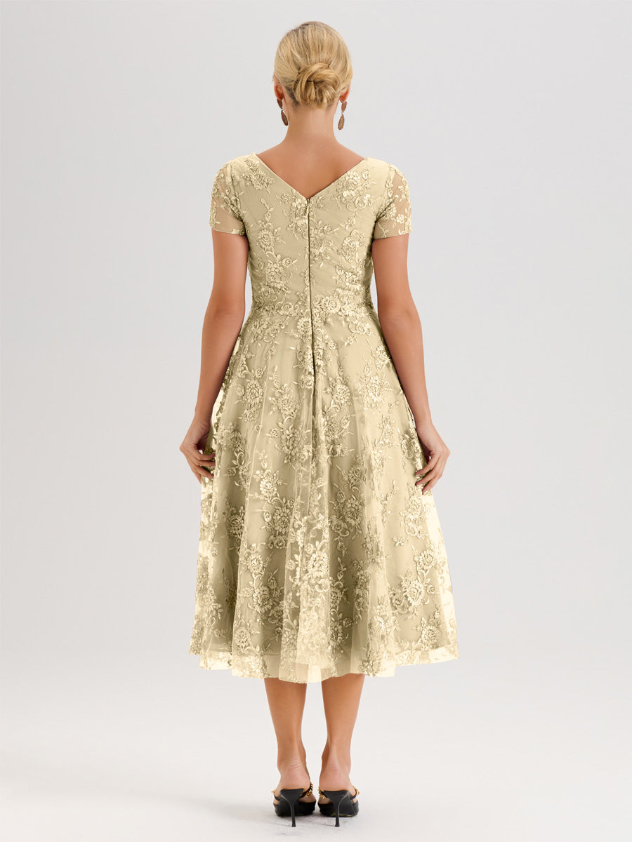 Cicinia Champagne Robe Mère De La Mariée Col Ras Du Cou Manches Courtes En Mousseline Et Dentelle Longueur Mi-Mollet
